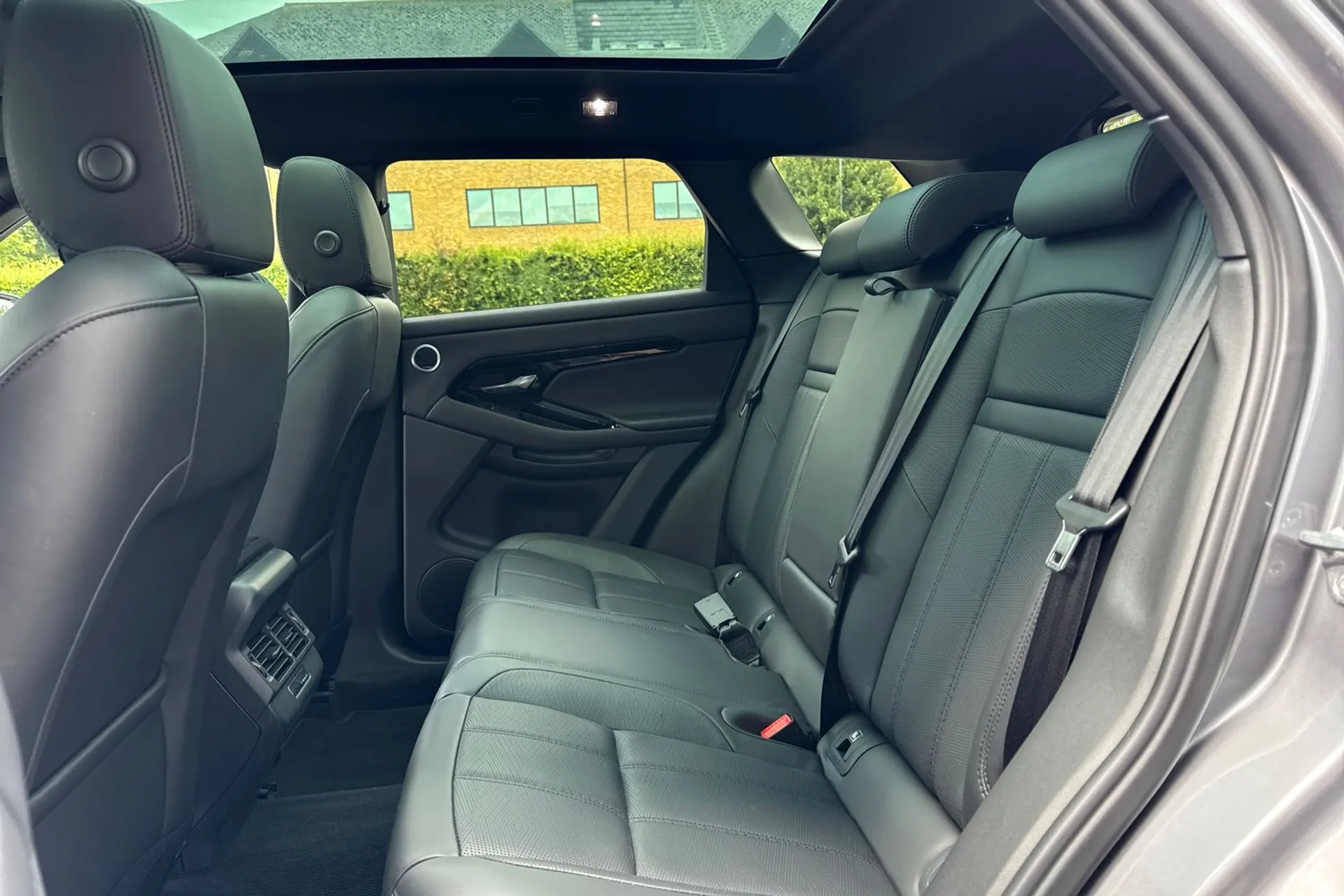 LAND ROVER RANGE ROVER EVOQUE thumbnail image number 41