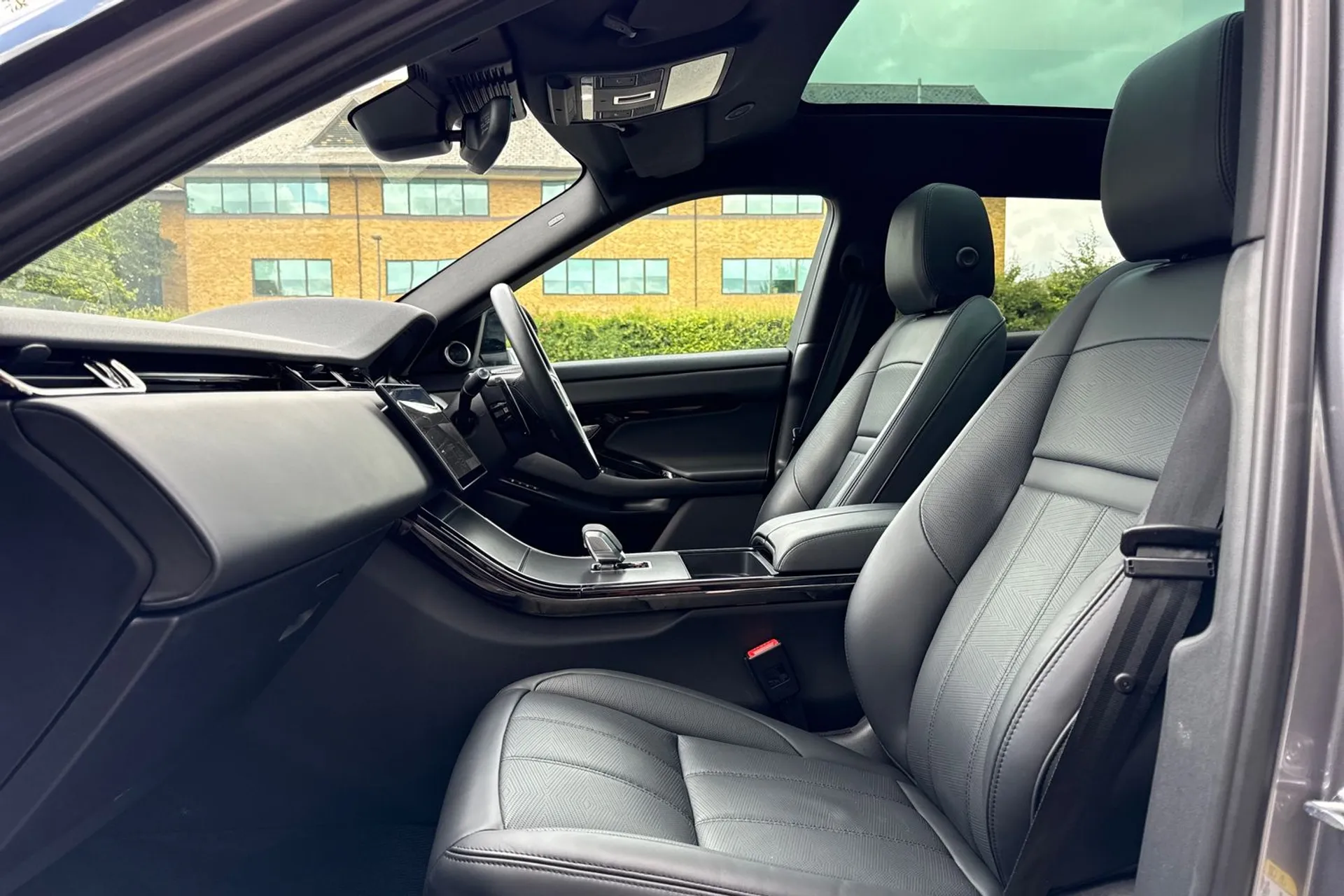 LAND ROVER RANGE ROVER EVOQUE thumbnail image number 39