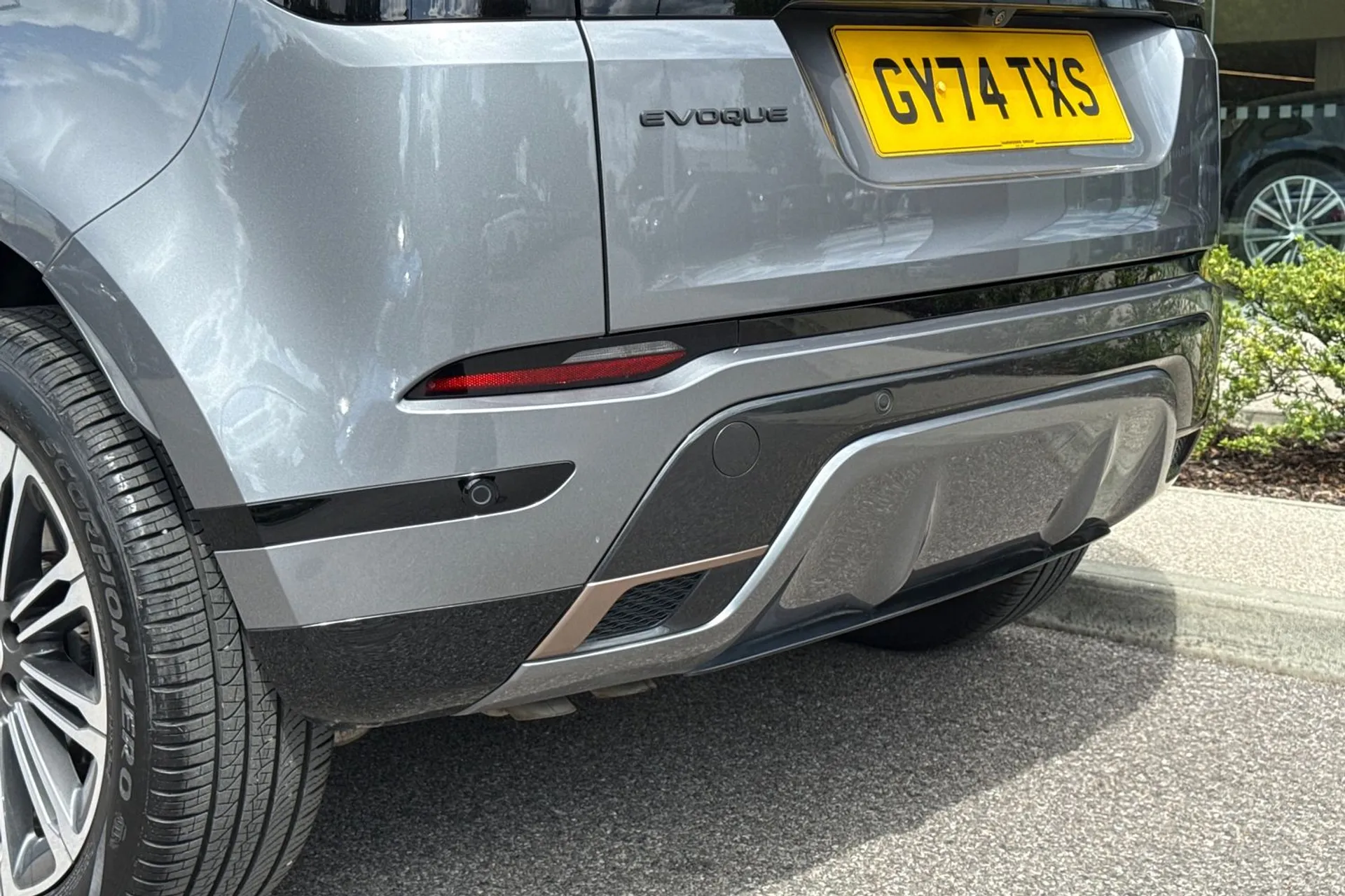 LAND ROVER RANGE ROVER EVOQUE thumbnail image number 23