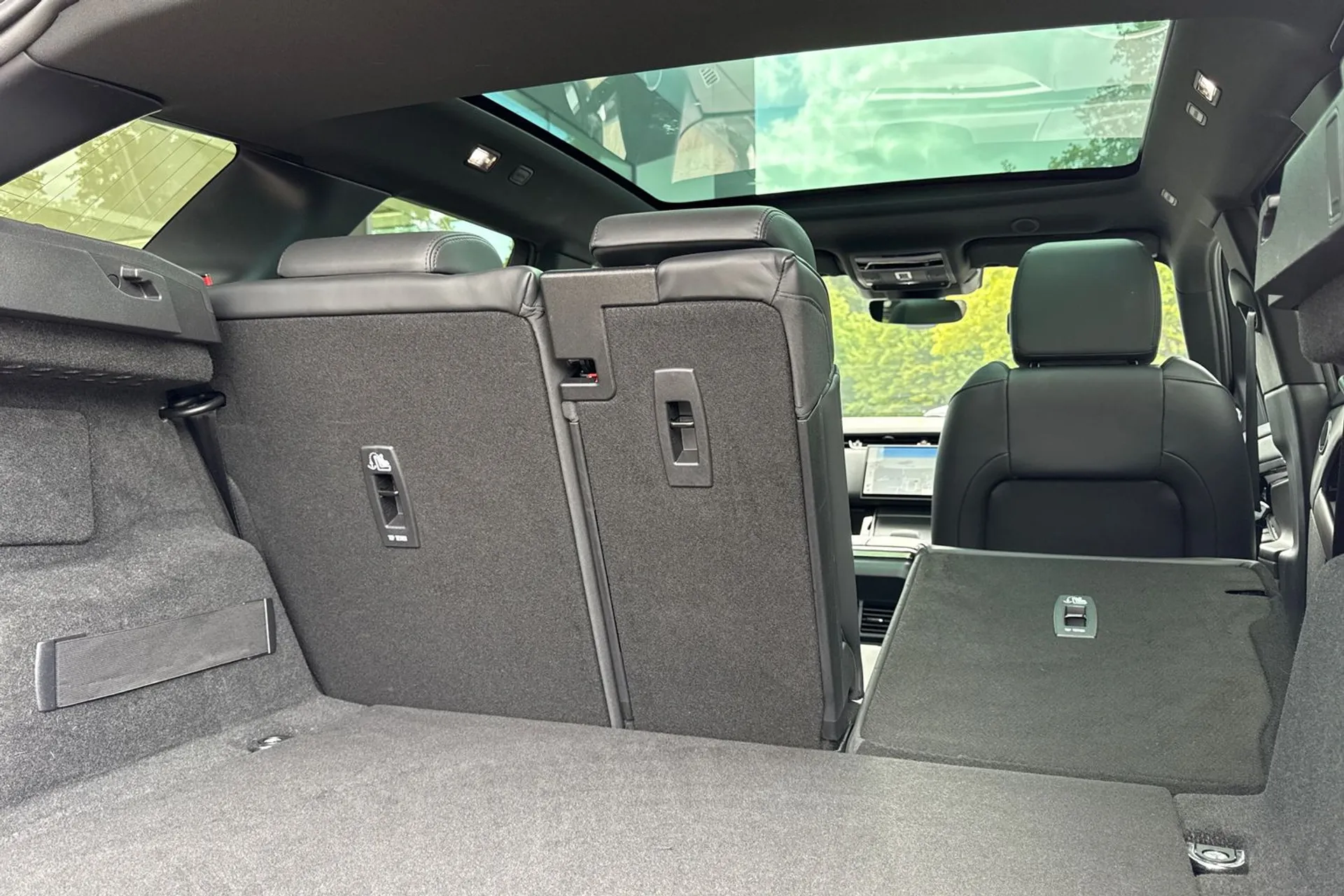 LAND ROVER RANGE ROVER EVOQUE thumbnail image number 30