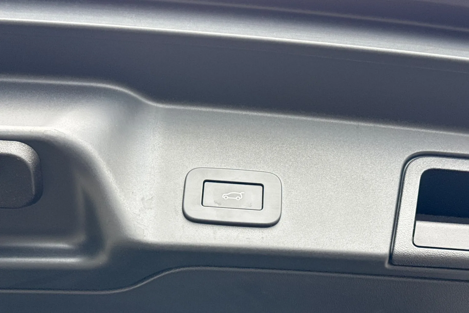 LAND ROVER RANGE ROVER EVOQUE thumbnail image number 28