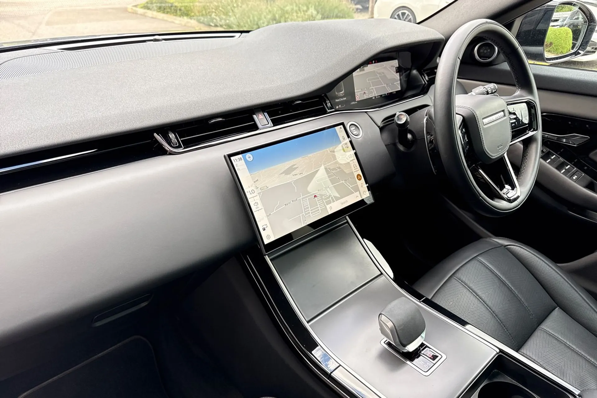 LAND ROVER RANGE ROVER EVOQUE thumbnail image number 38