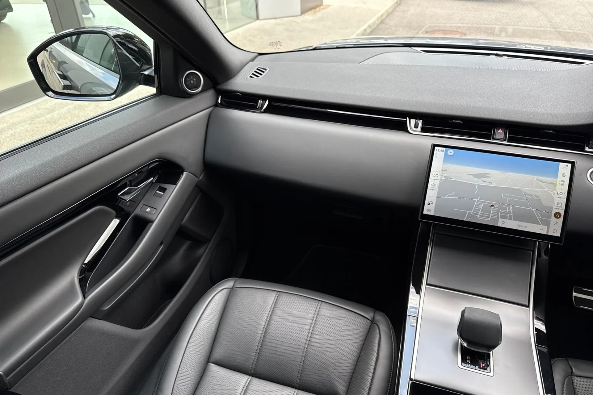 LAND ROVER RANGE ROVER EVOQUE thumbnail image number 24