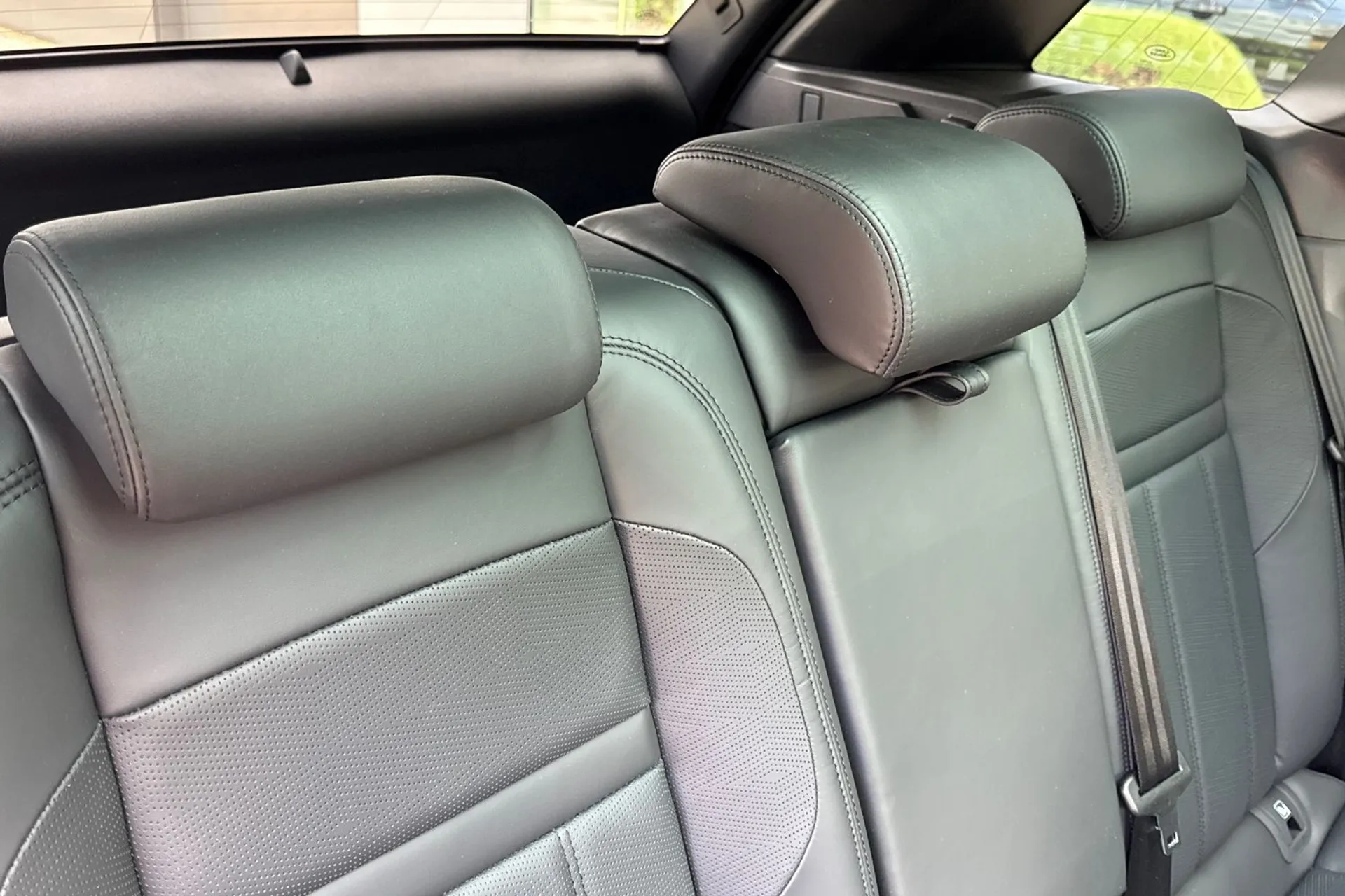 LAND ROVER RANGE ROVER EVOQUE thumbnail image number 31