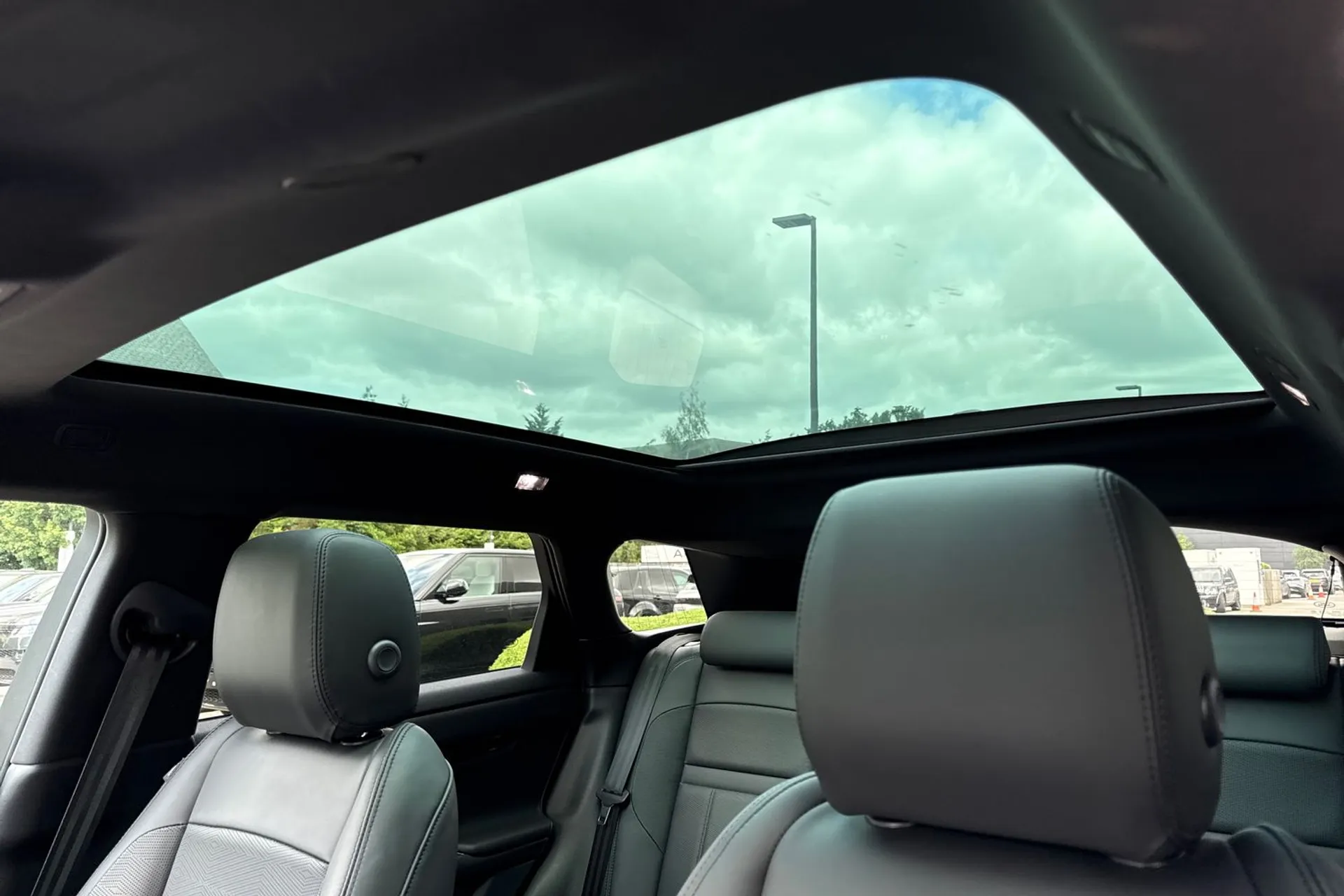 LAND ROVER RANGE ROVER EVOQUE thumbnail image number 4