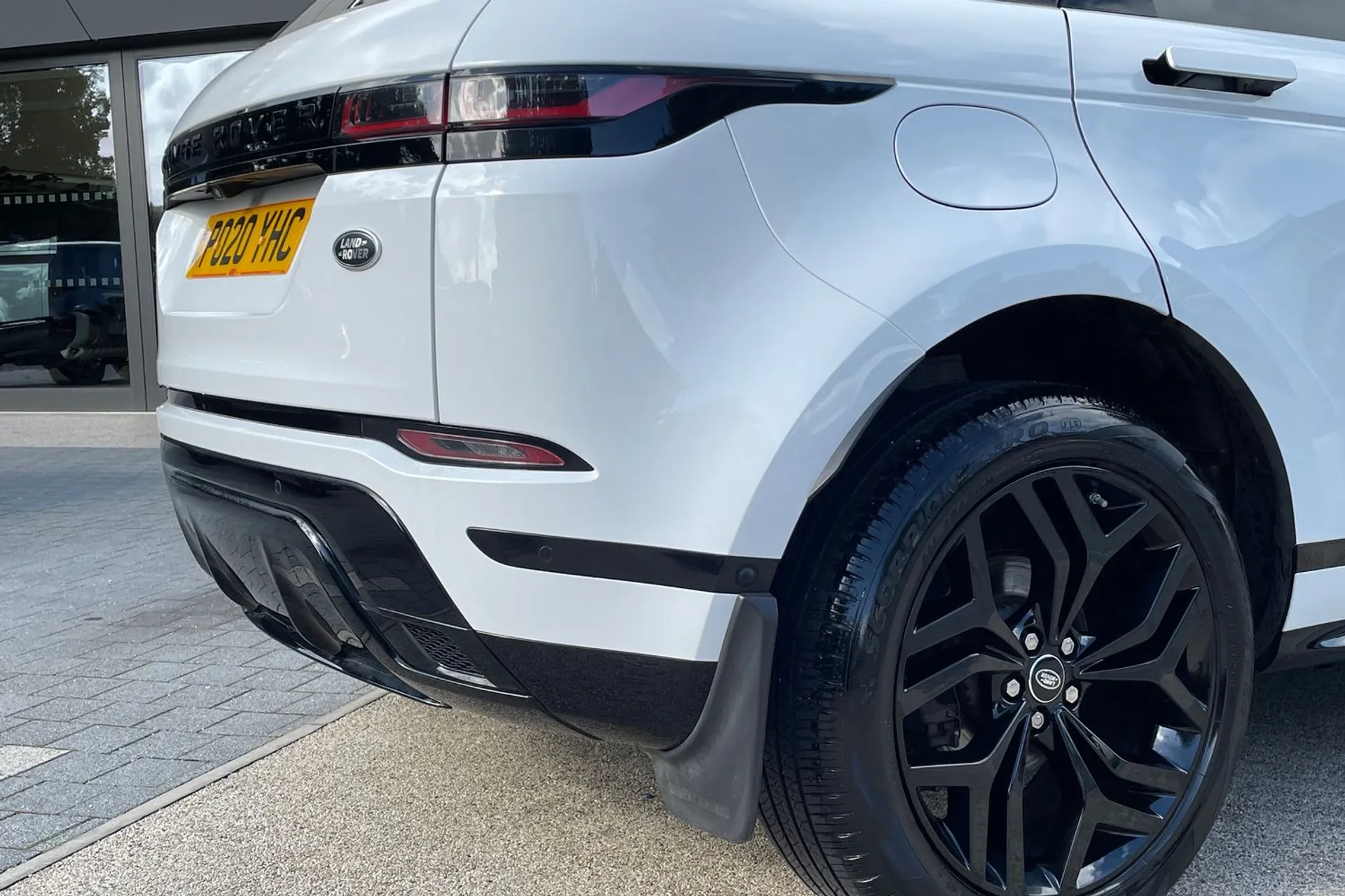 LAND ROVER RANGE ROVER EVOQUE thumbnail image number 17