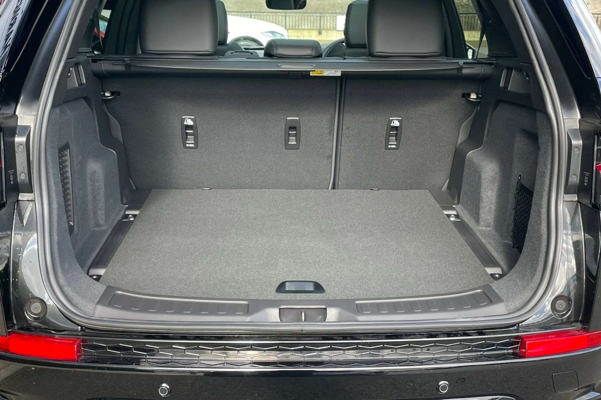 LAND ROVER DISCOVERY SPORT thumbnail image number 32