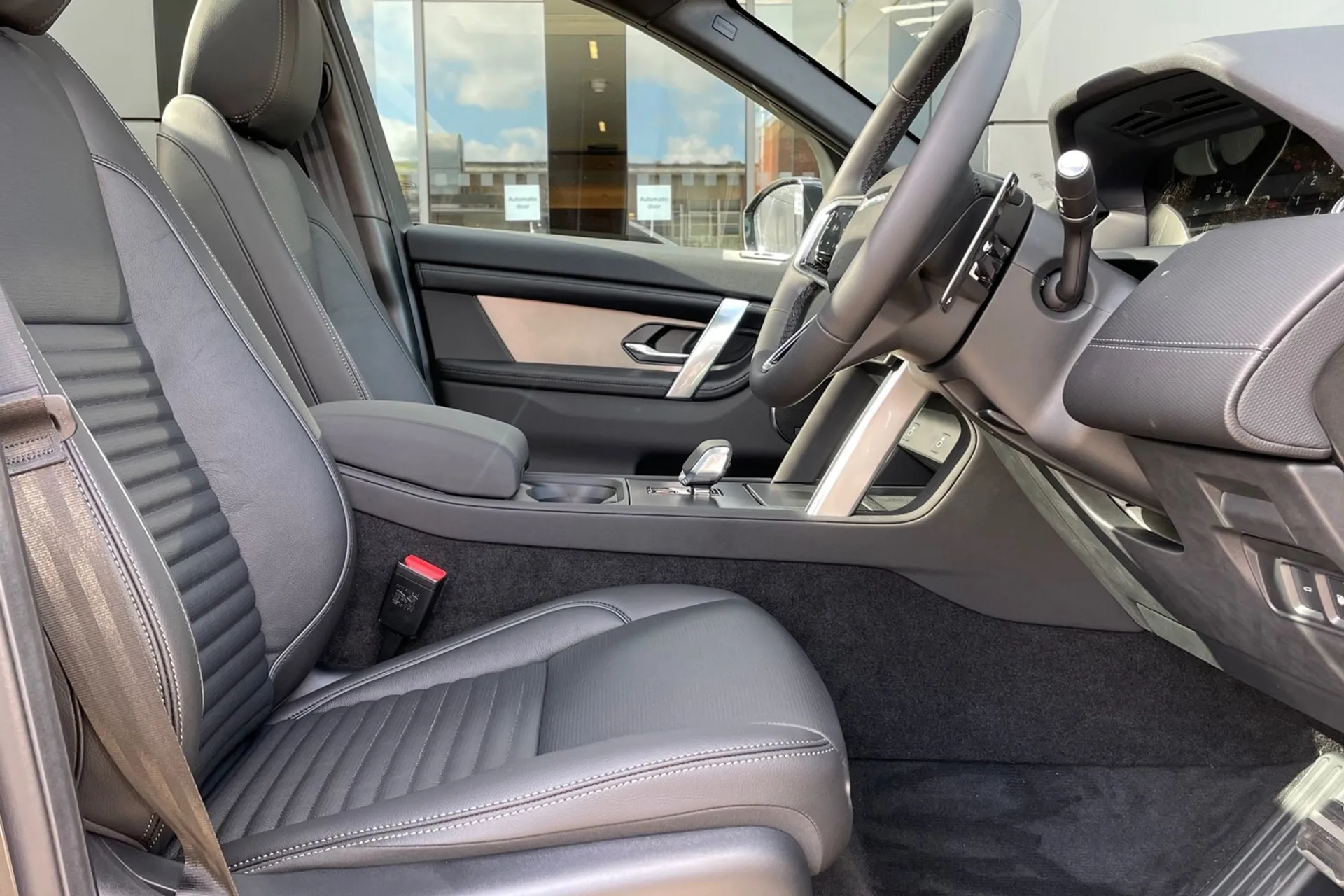 LAND ROVER DISCOVERY SPORT thumbnail image number 21