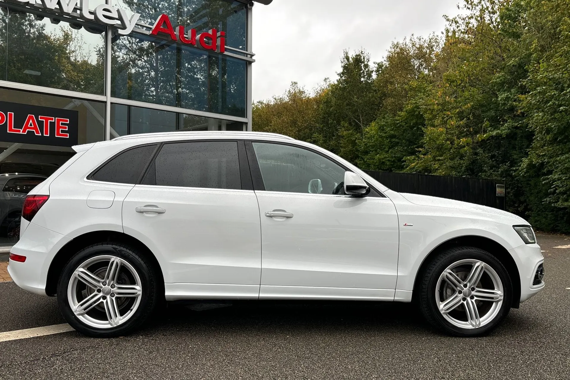 Audi Q5 thumbnail image number 2