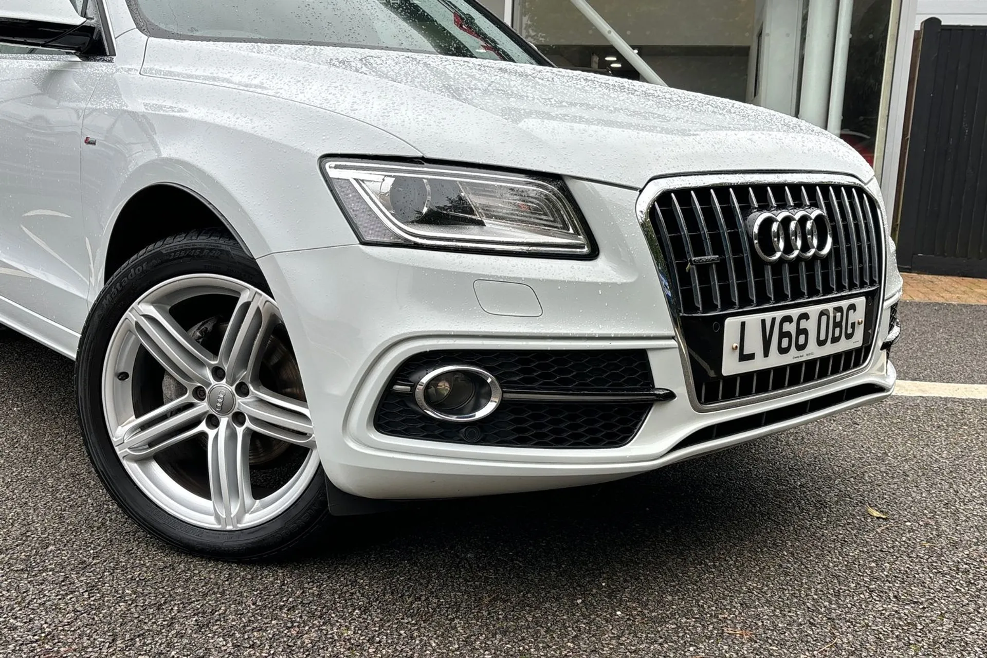 Audi Q5 thumbnail image number 6