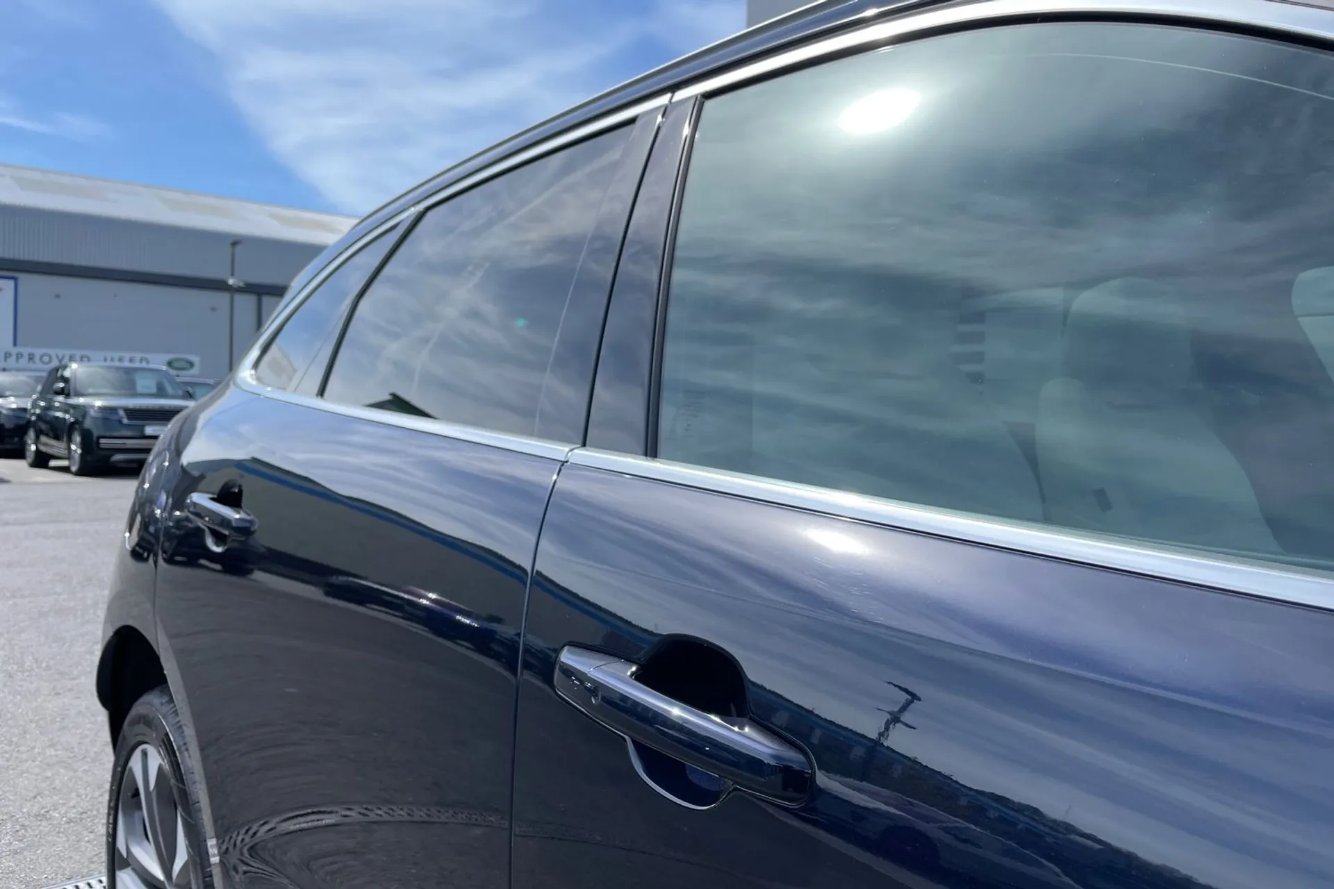 Jaguar F-PACE thumbnail image number 22