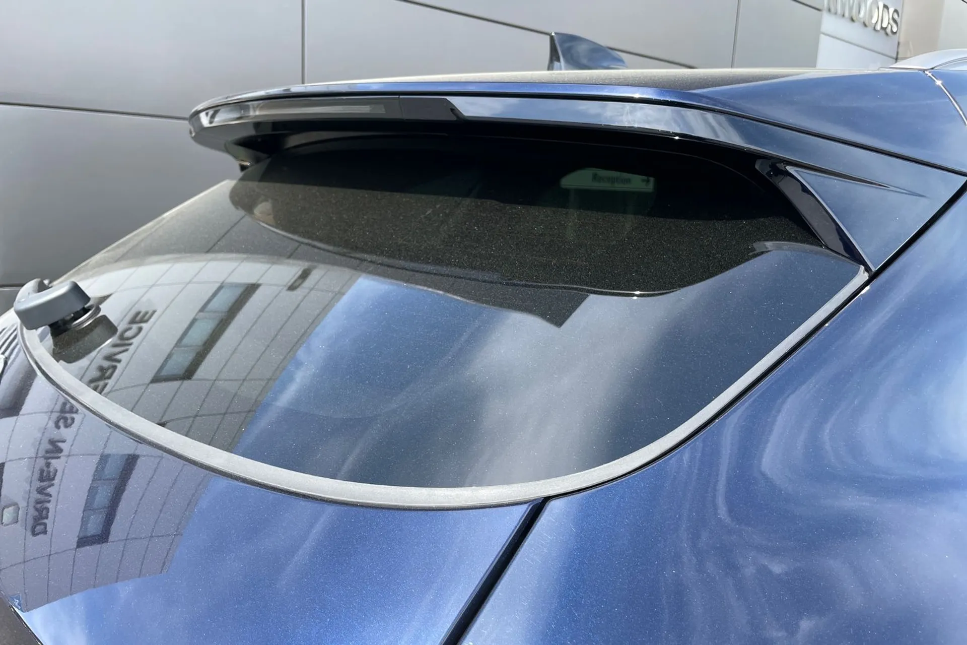 Jaguar F-PACE thumbnail image number 23