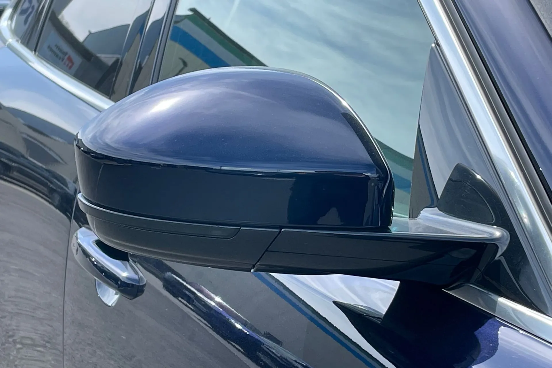 Jaguar F-PACE thumbnail image number 25