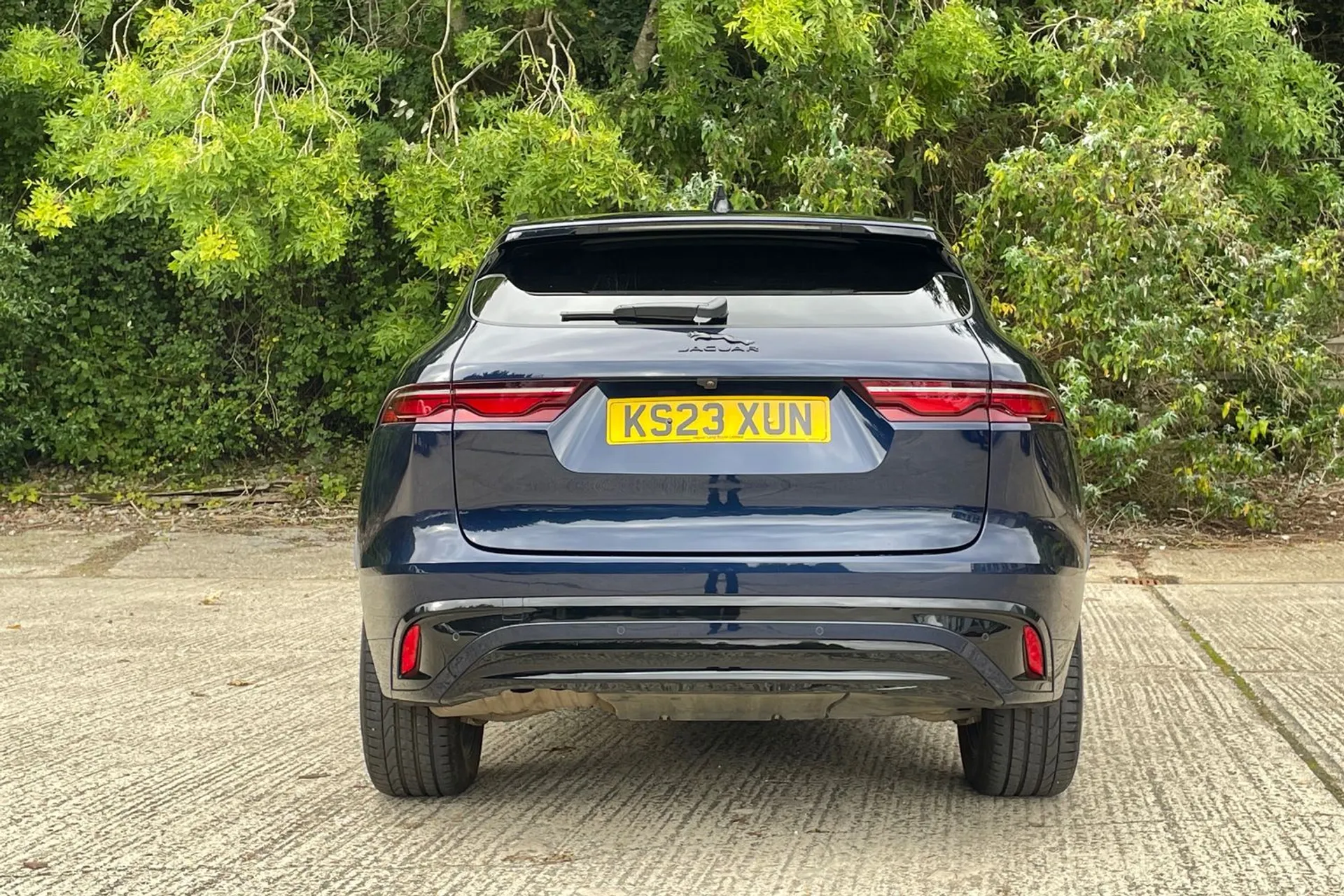 Jaguar F-PACE thumbnail image number 8