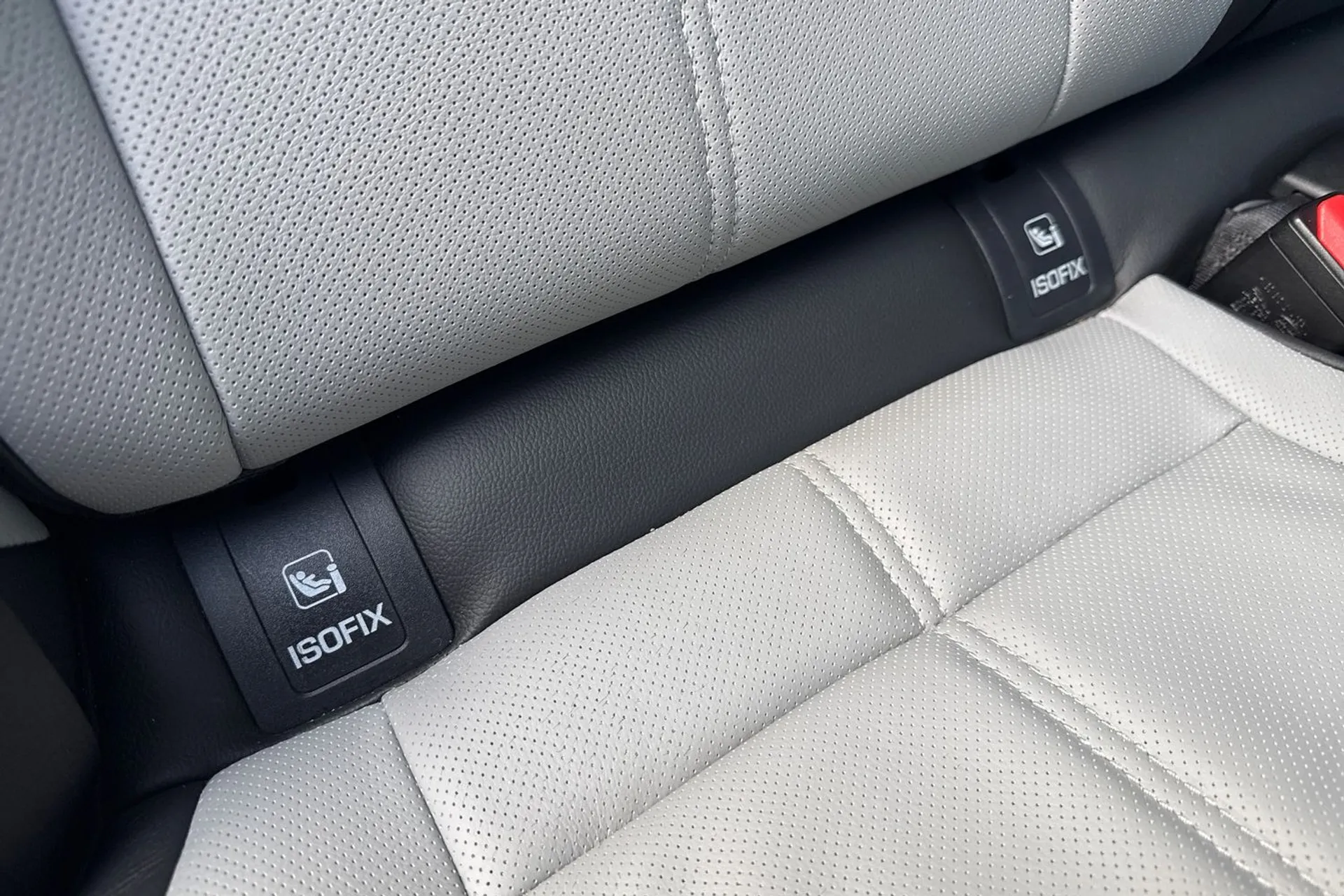 LAND ROVER RANGE ROVER VELAR thumbnail image number 46