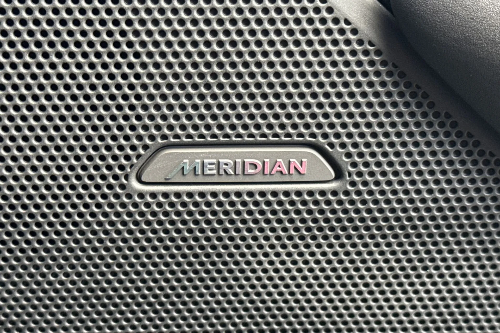 LAND ROVER RANGE ROVER VELAR thumbnail image number 20