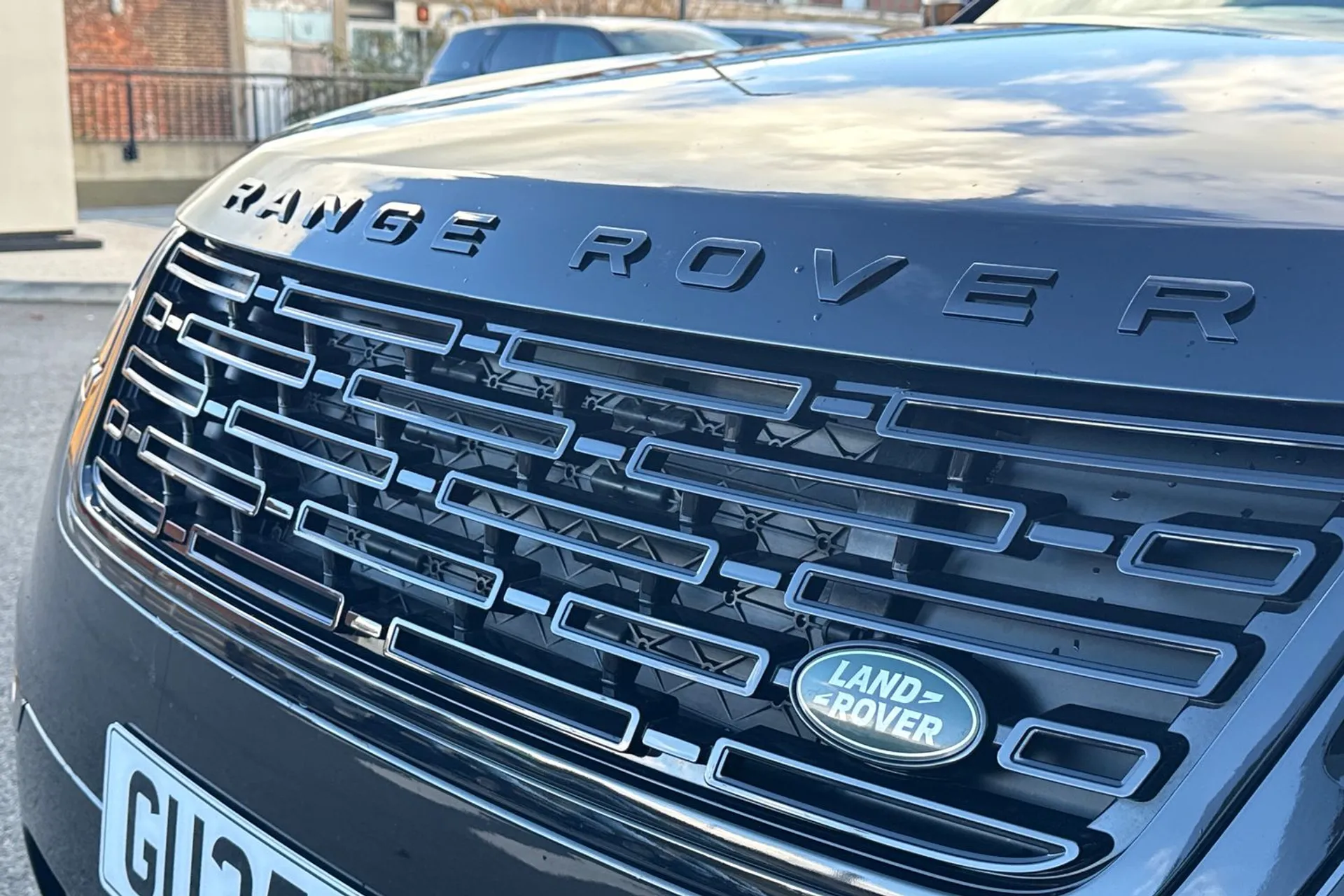 LAND ROVER RANGE ROVER VELAR thumbnail image number 24
