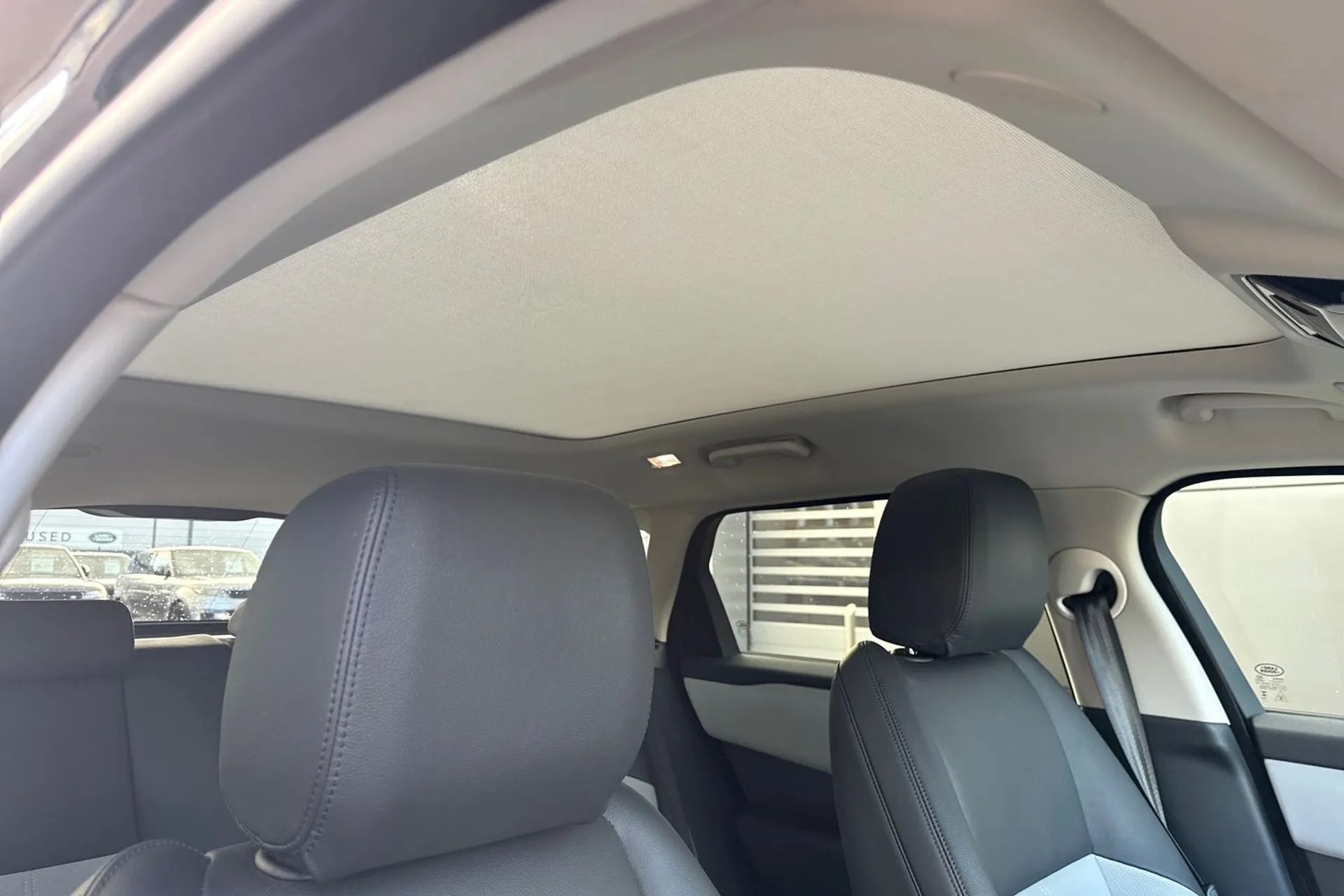 LAND ROVER RANGE ROVER VELAR thumbnail image number 8