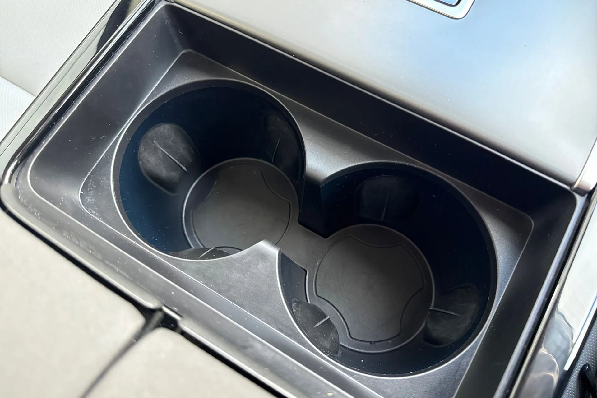 LAND ROVER RANGE ROVER VELAR thumbnail image number 55