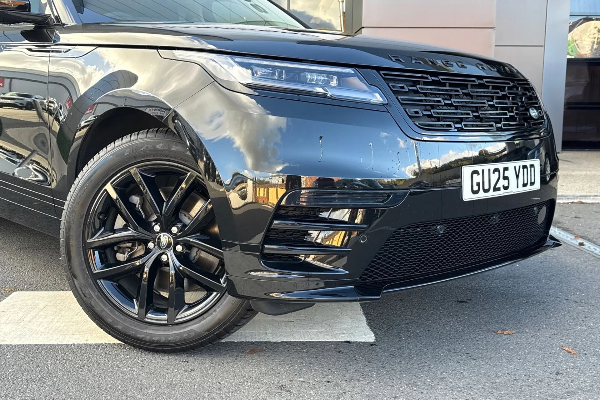 LAND ROVER RANGE ROVER VELAR thumbnail image number 22