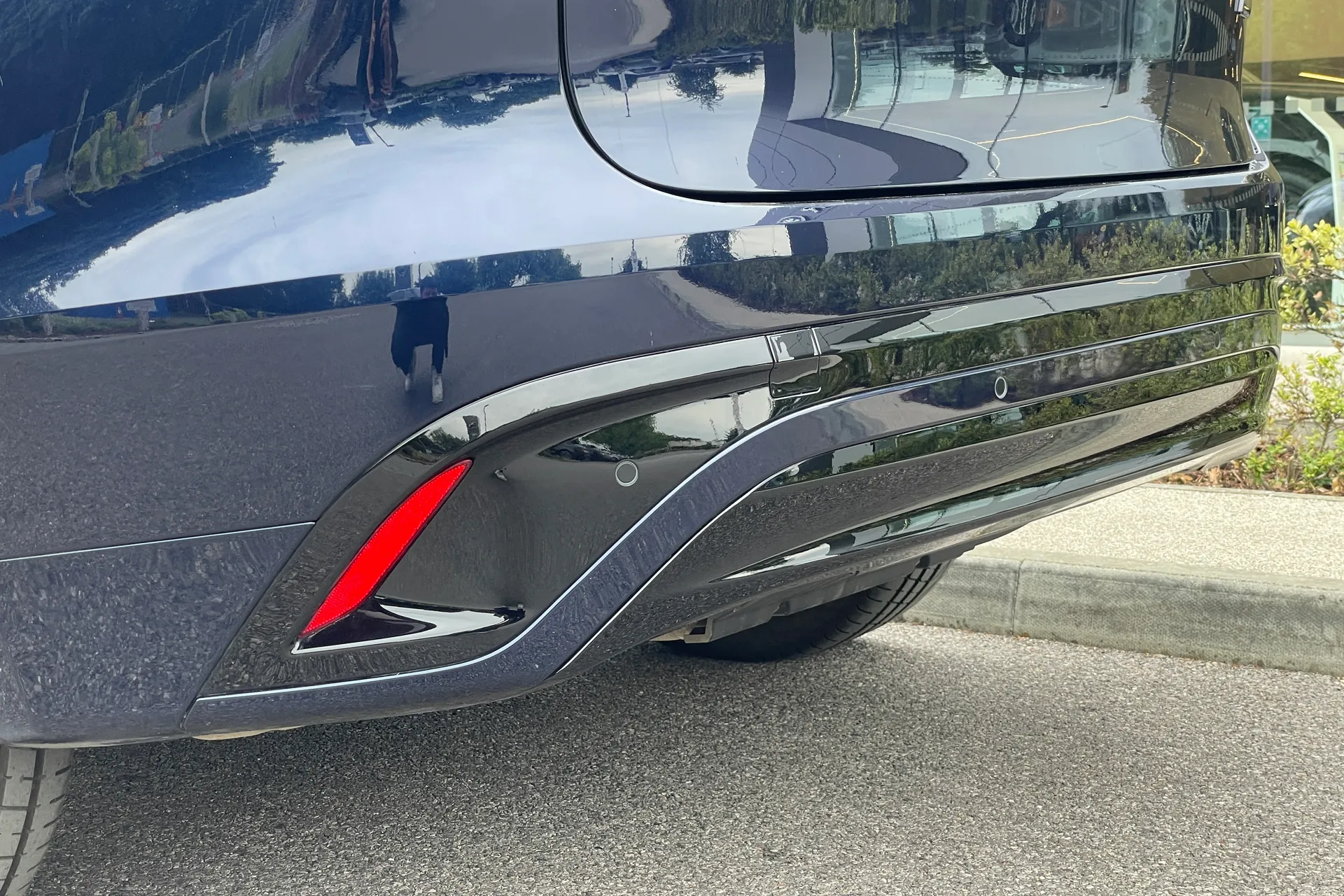 Jaguar F-PACE thumbnail image number 31