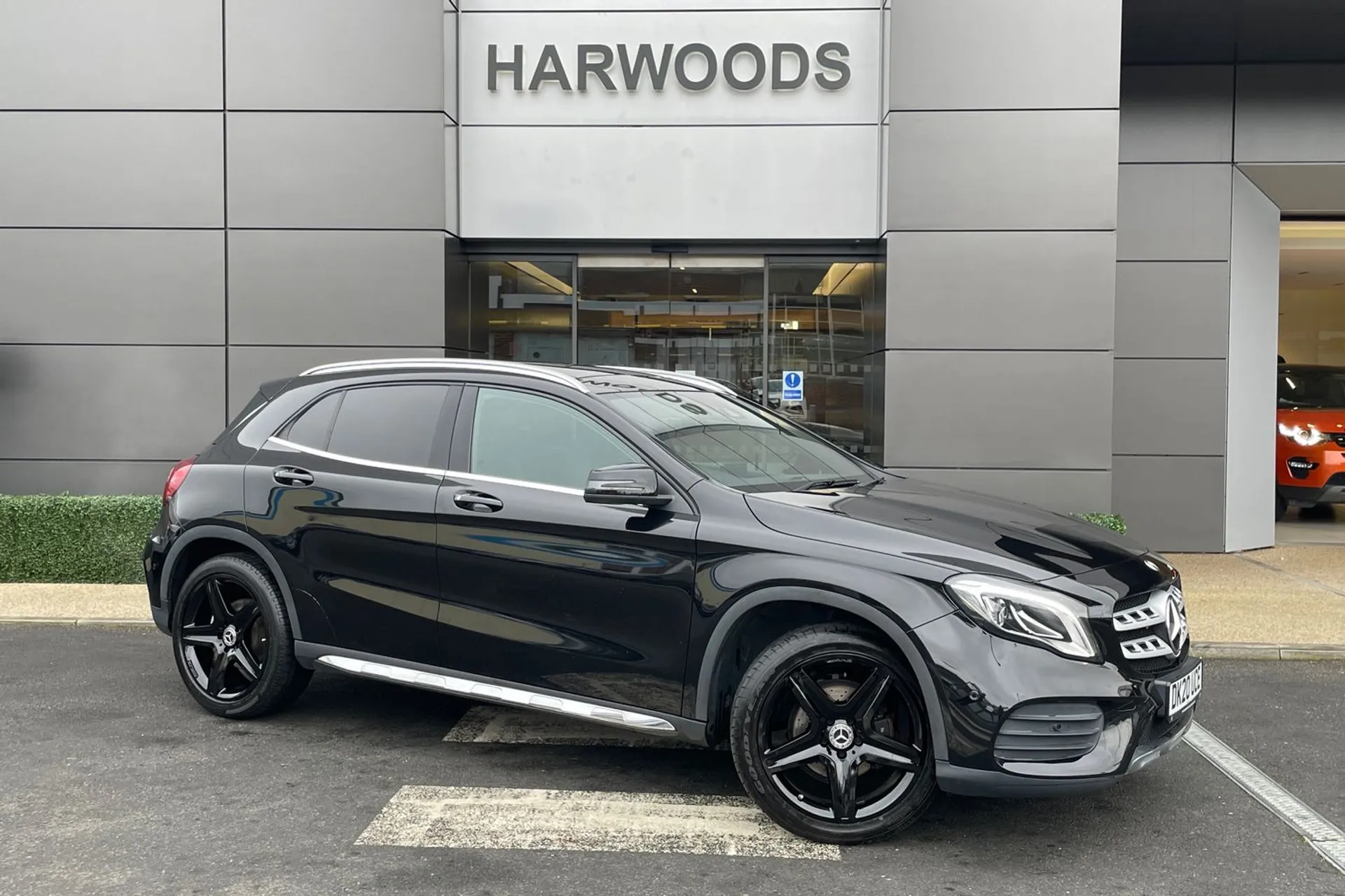 MERCEDES-BENZ GLA focused image