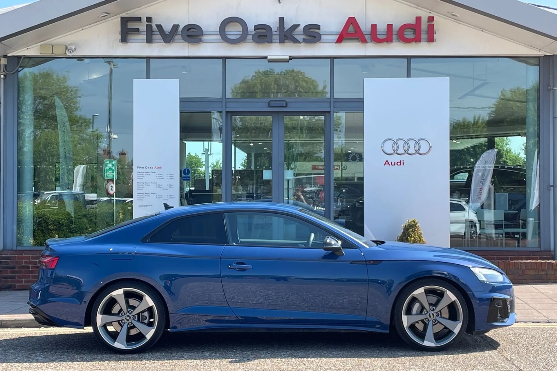 Audi A5 thumbnail image number 2