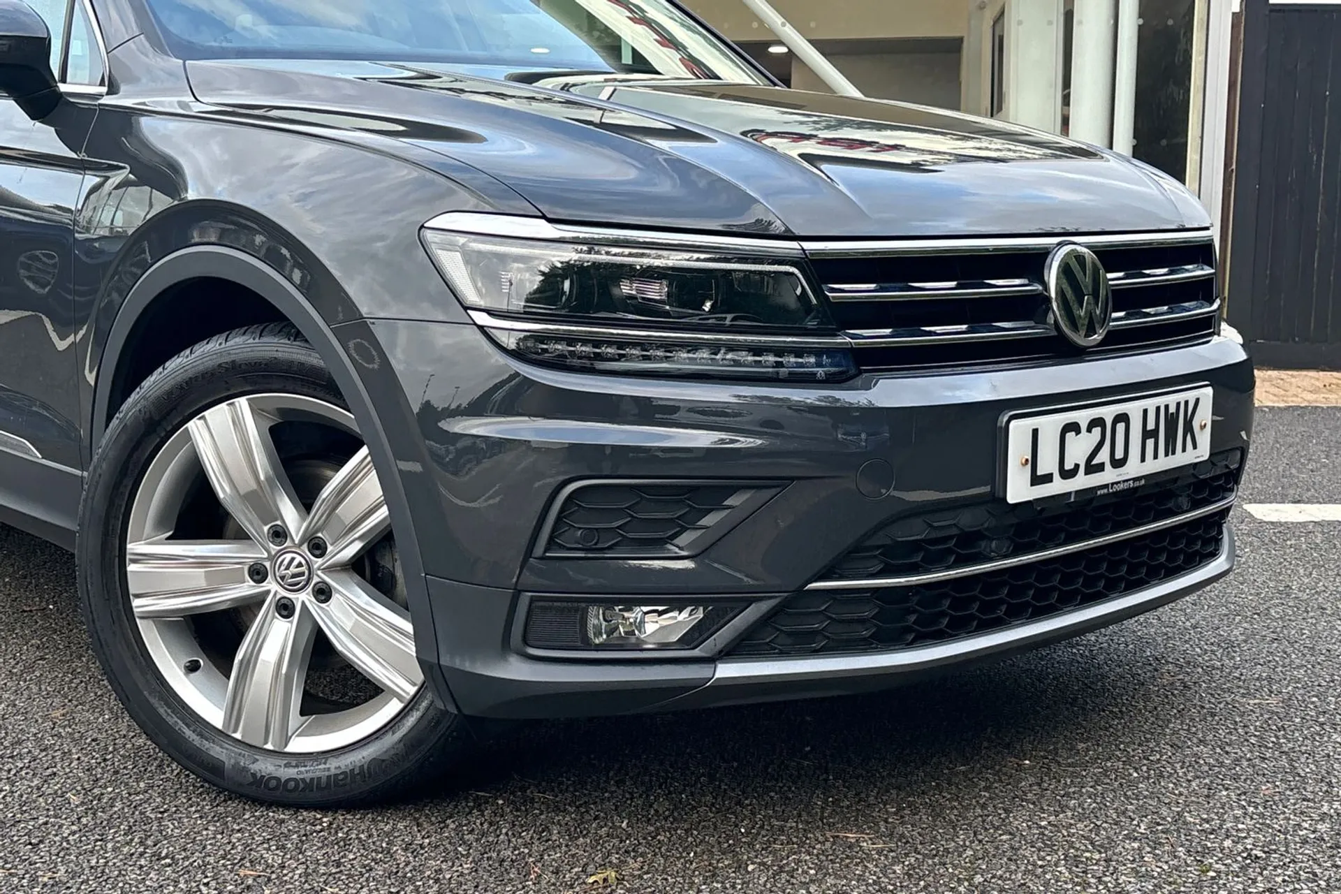 VOLKSWAGEN TIGUAN thumbnail image number 5