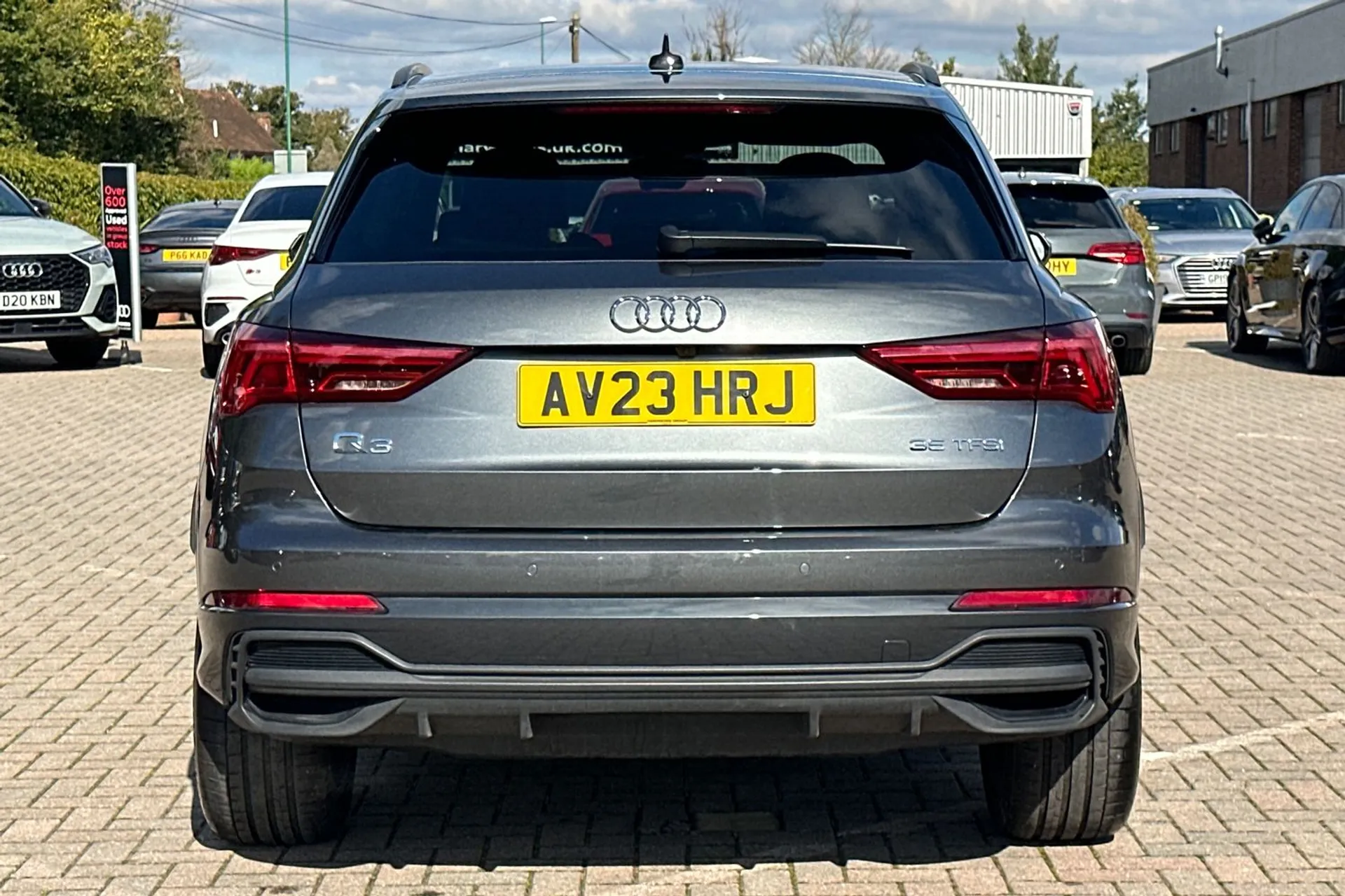 Audi Q3 thumbnail image number 6