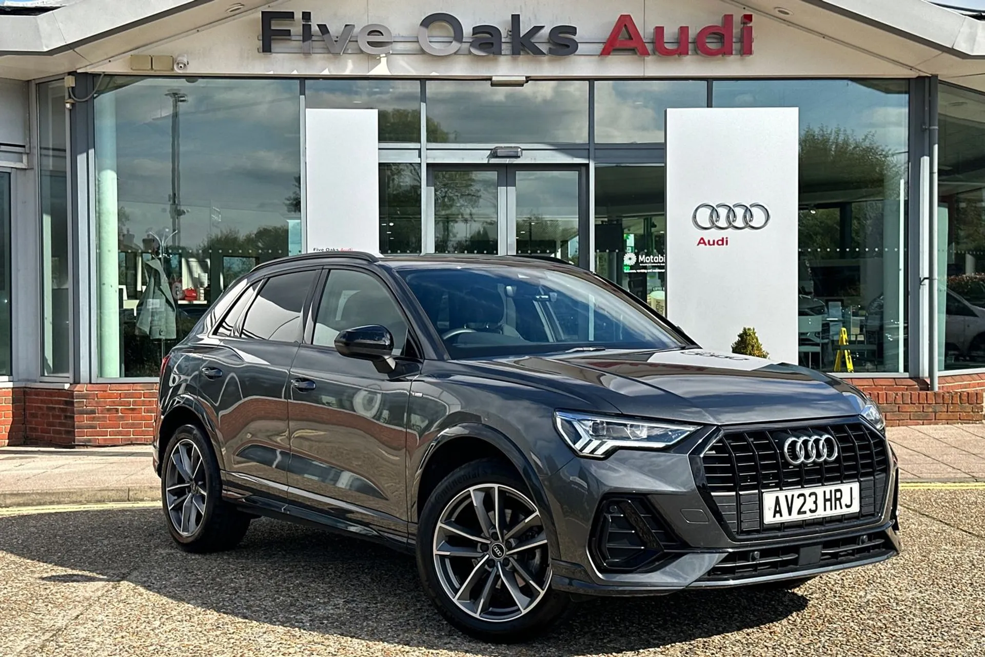 Audi Q3 focused image