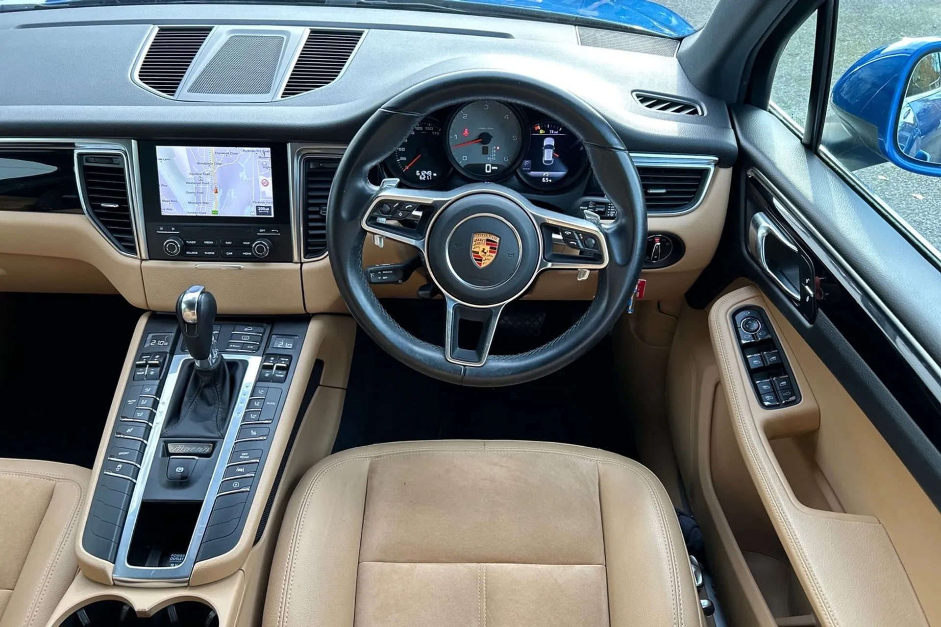 Porsche MACAN thumbnail image number 33