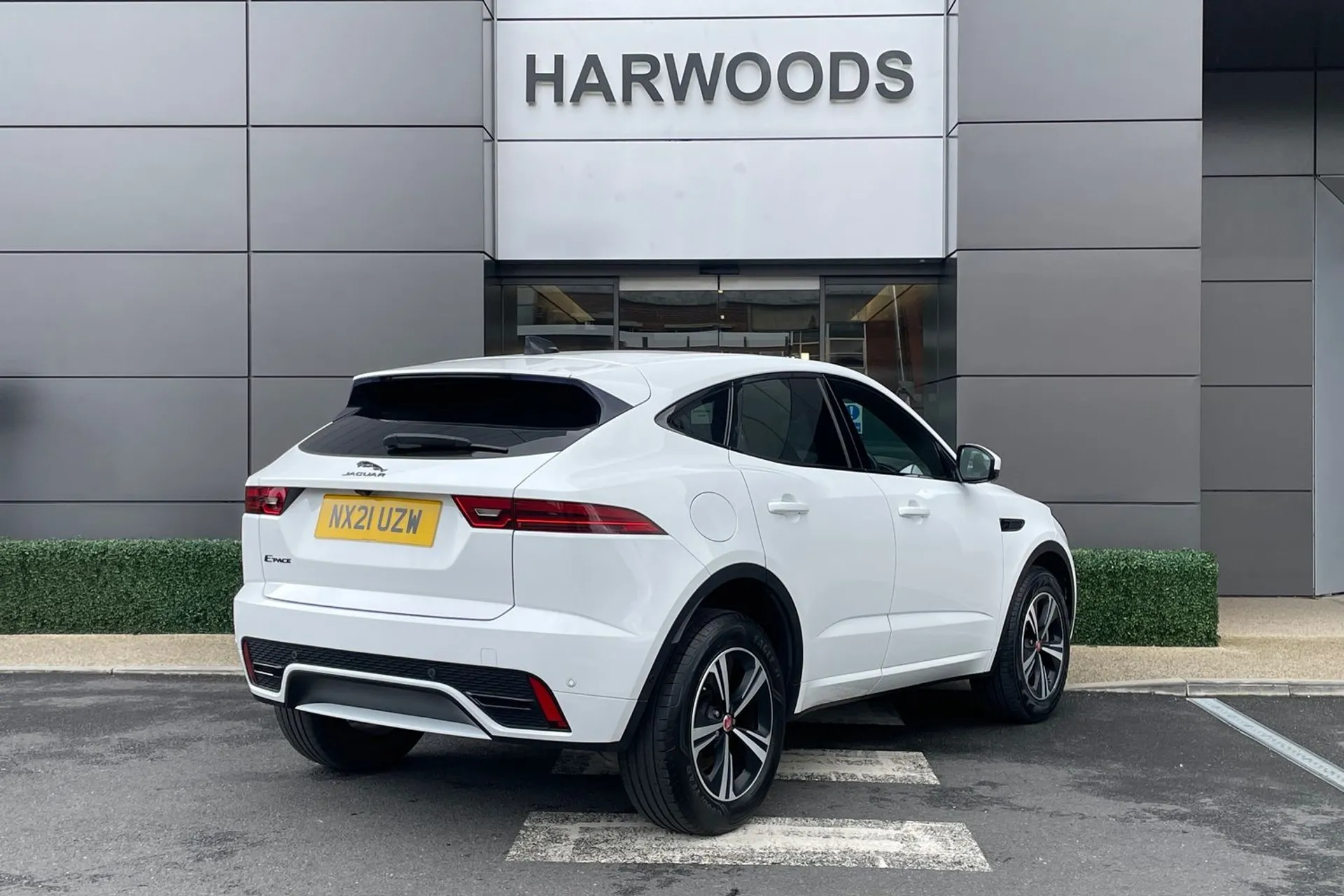 Jaguar E-PACE thumbnail image number 11