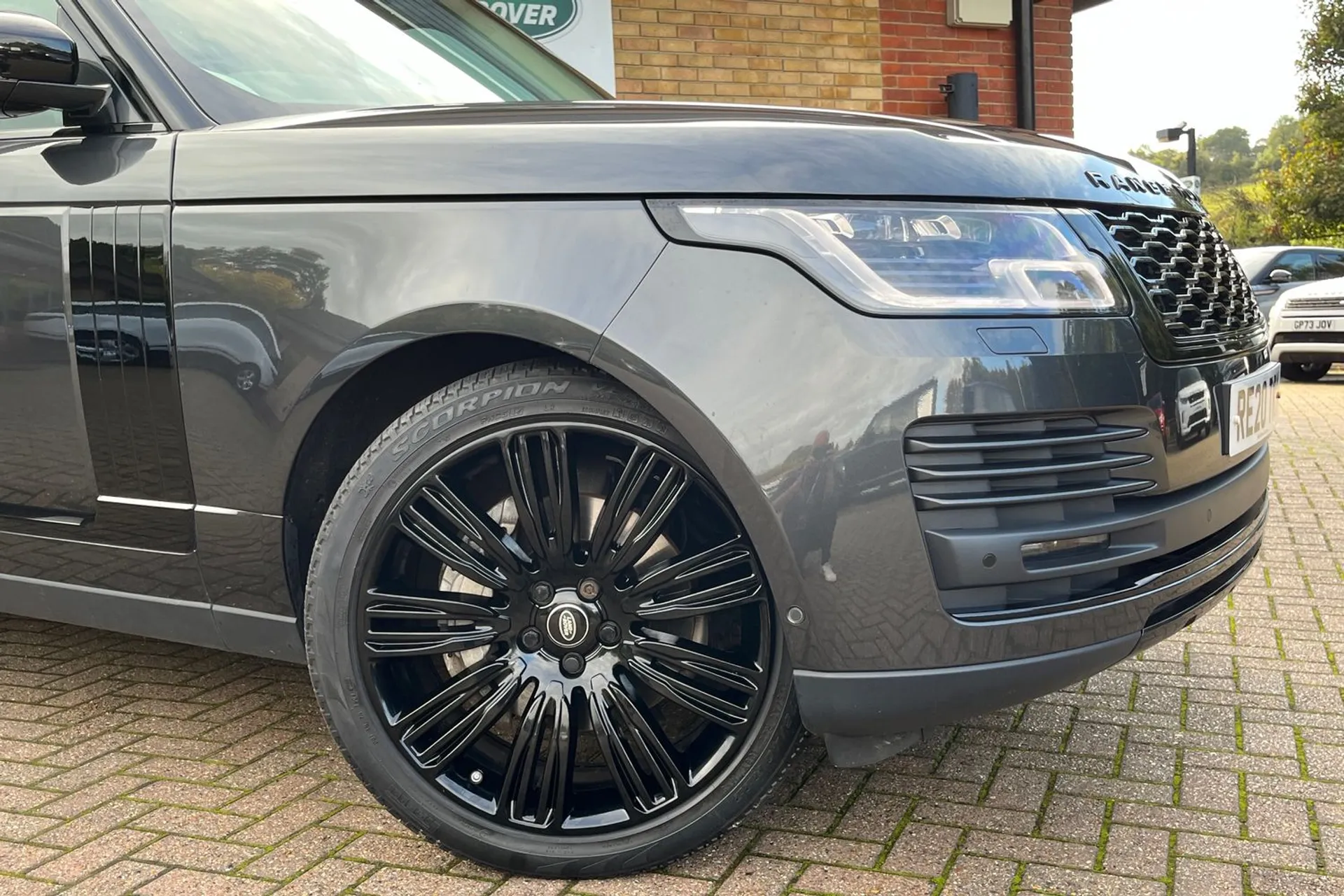 LAND ROVER RANGE ROVER thumbnail image number 8