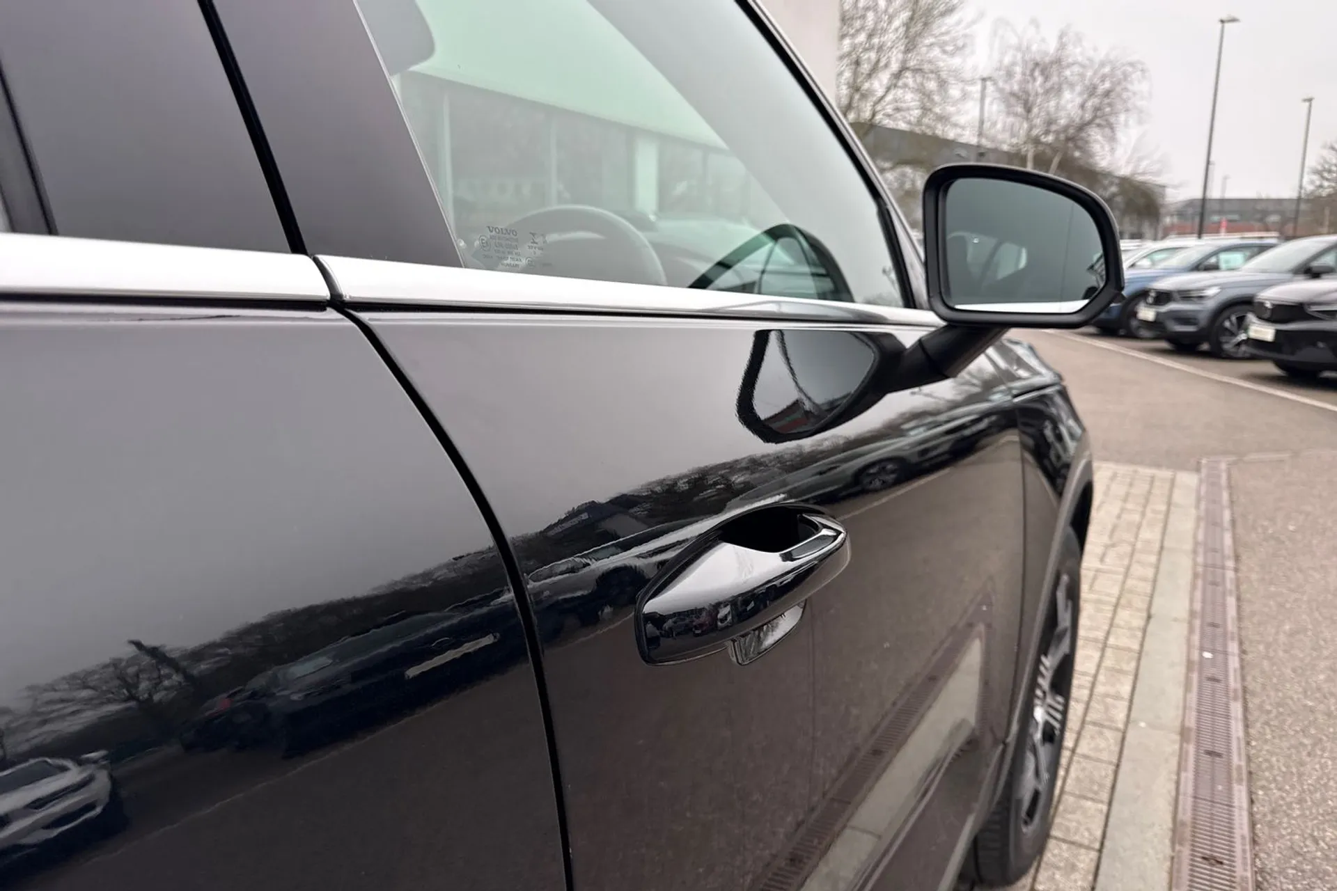 Volvo XC40 thumbnail image number 17