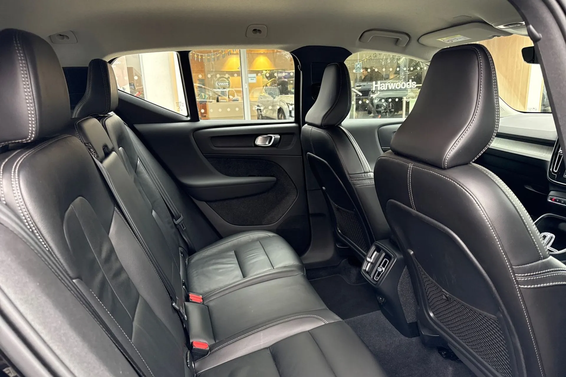 Volvo XC40 thumbnail image number 23