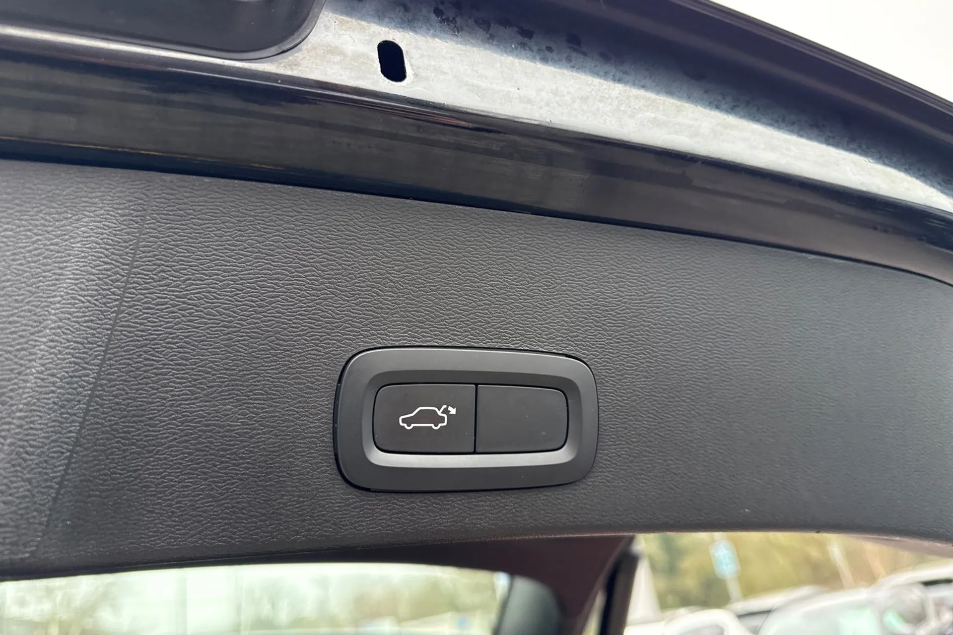 Volvo XC40 thumbnail image number 21