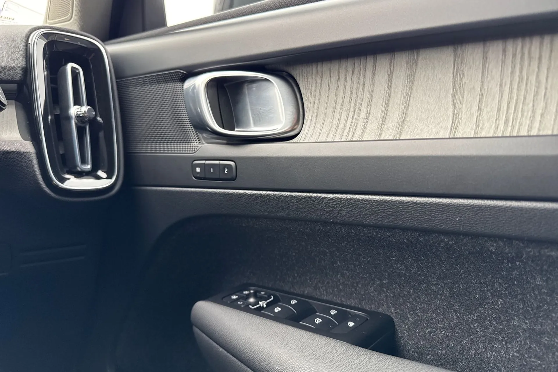 Volvo XC40 thumbnail image number 41