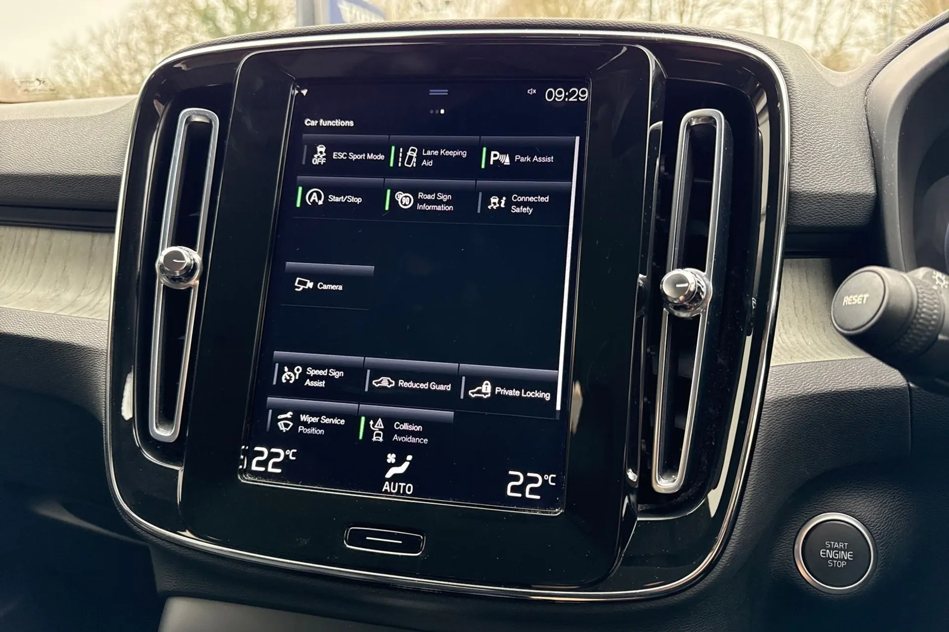 Volvo XC40 thumbnail image number 40