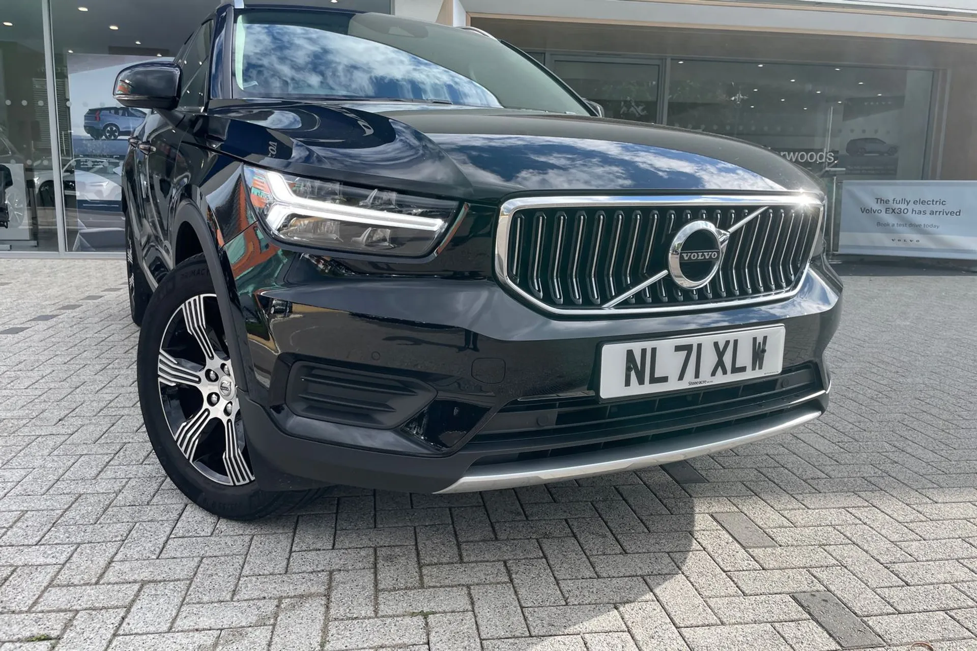 Volvo XC40 thumbnail image number 6