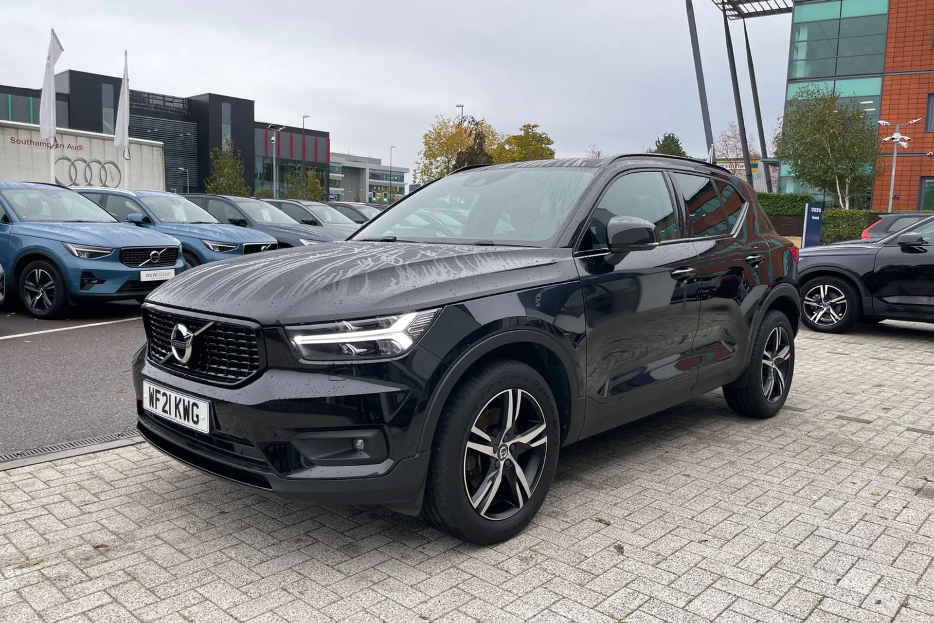 Volvo XC40 thumbnail image number 11