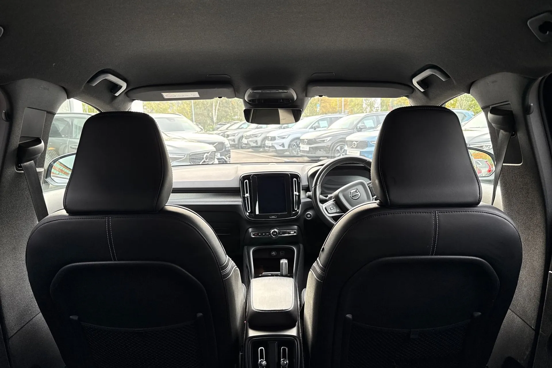 Volvo XC40 thumbnail image number 22