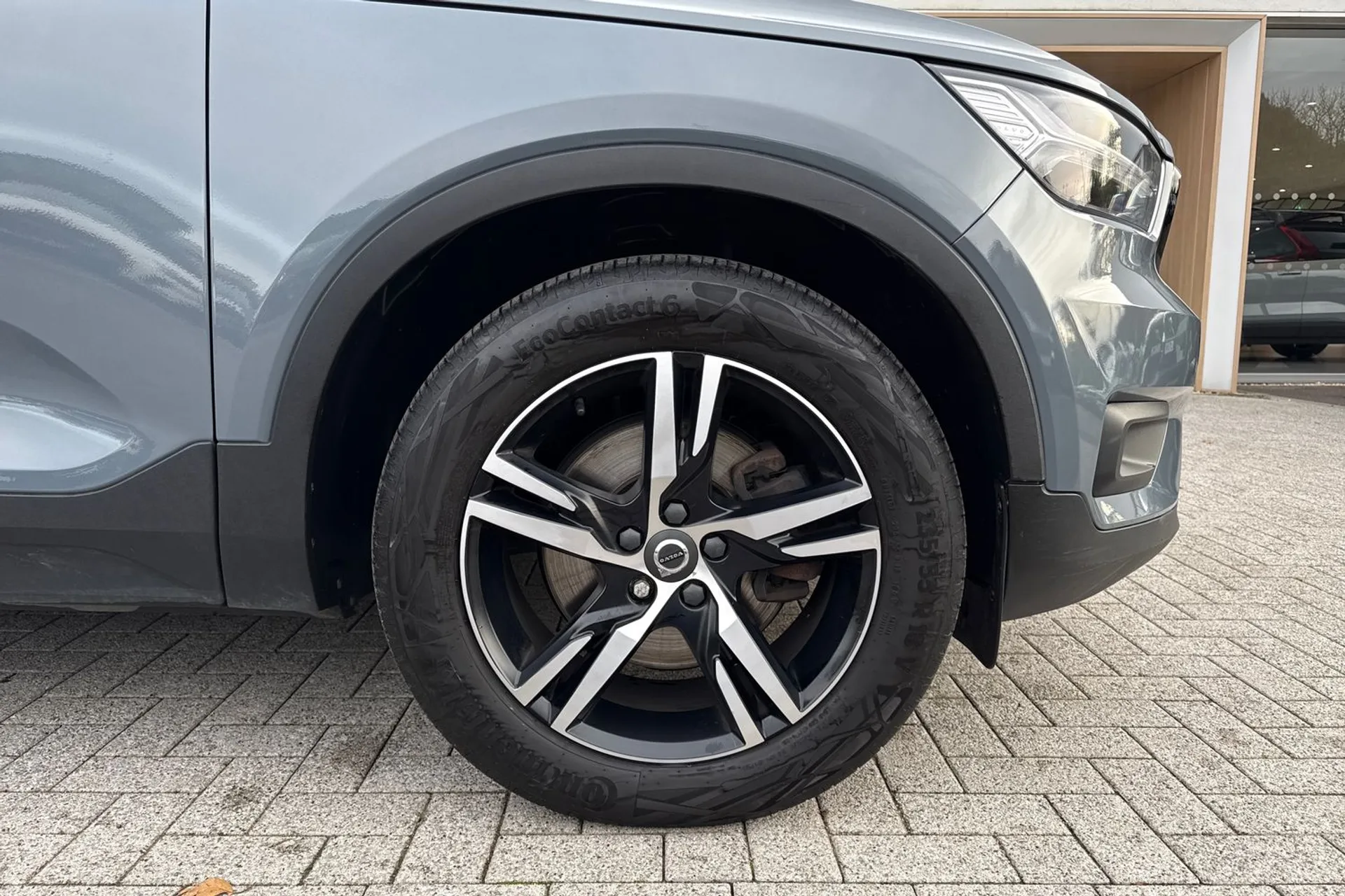 Volvo XC40 thumbnail image number 14