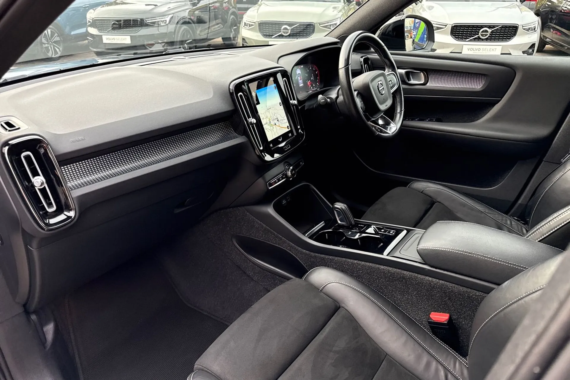 Volvo XC40 thumbnail image number 27