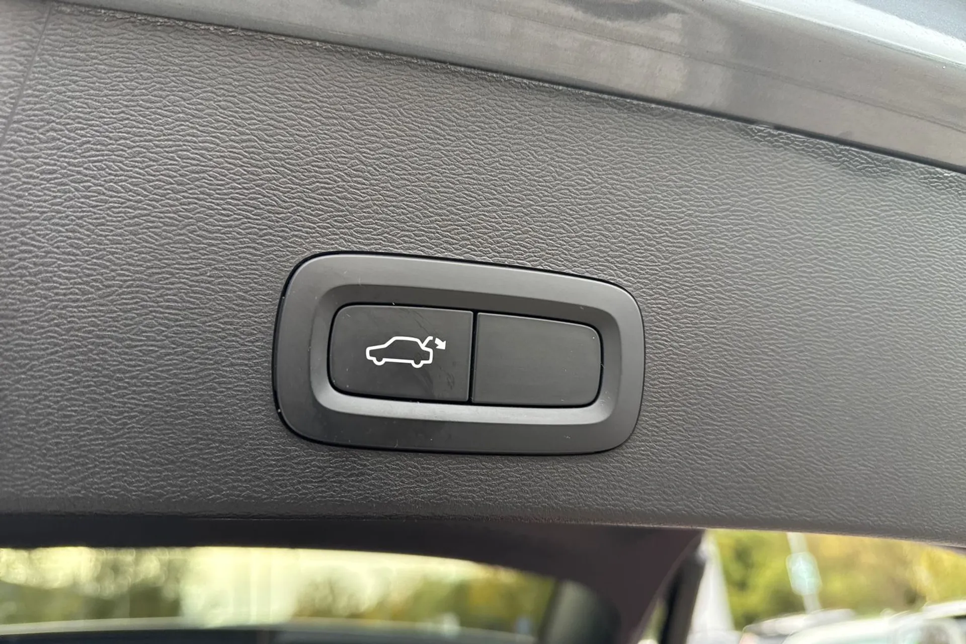 Volvo XC40 thumbnail image number 21