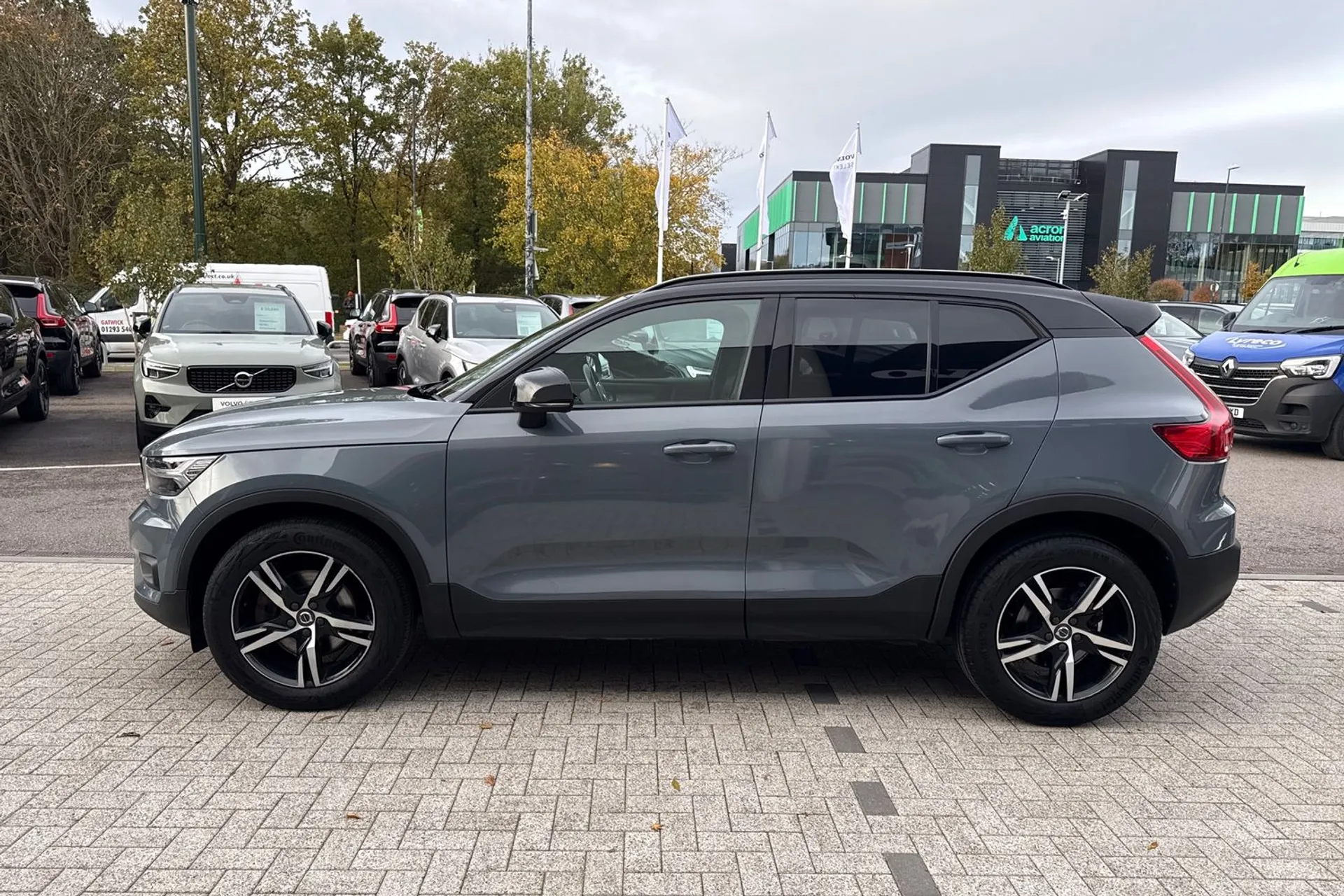 Volvo XC40 thumbnail image number 11