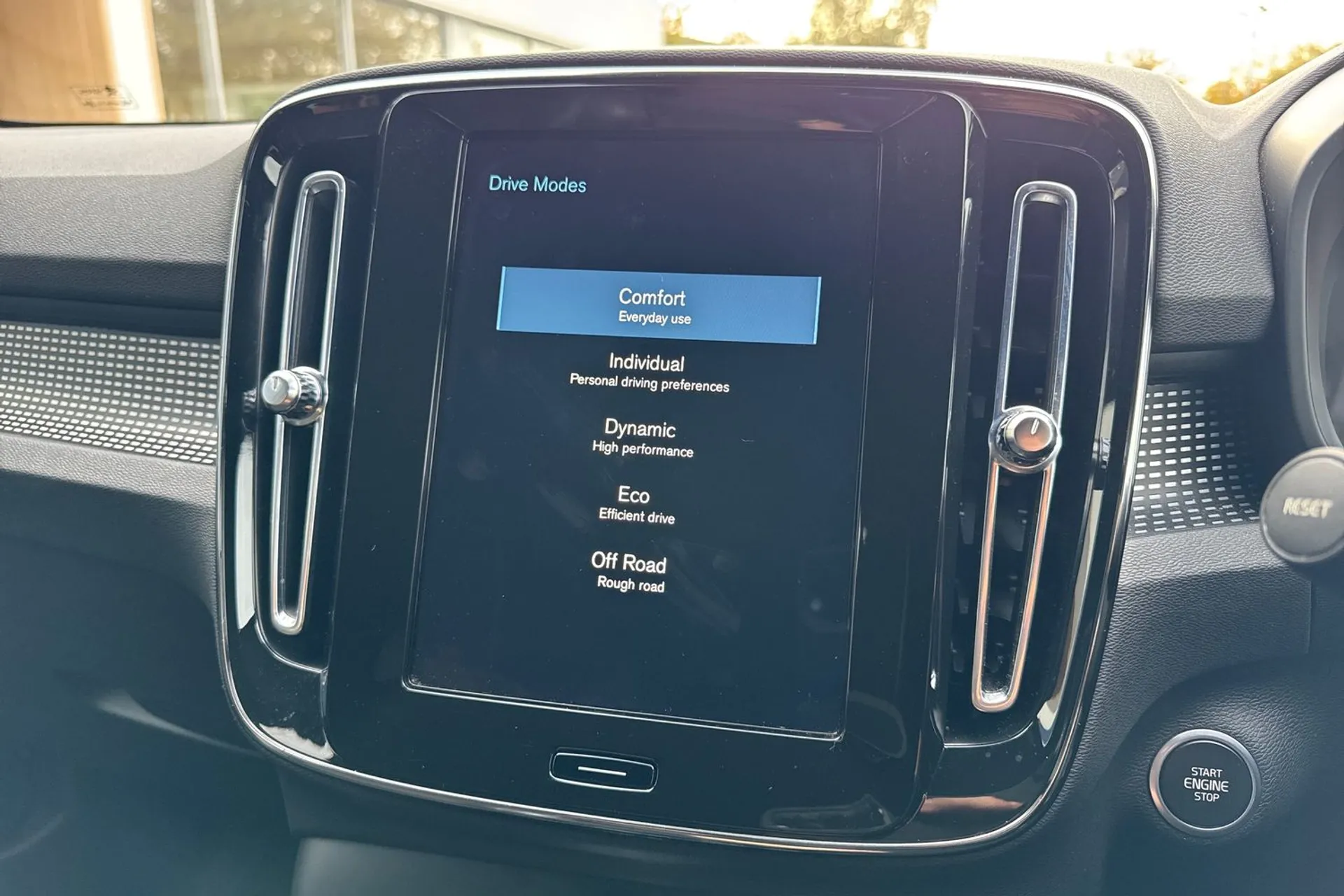 Volvo XC40 thumbnail image number 39