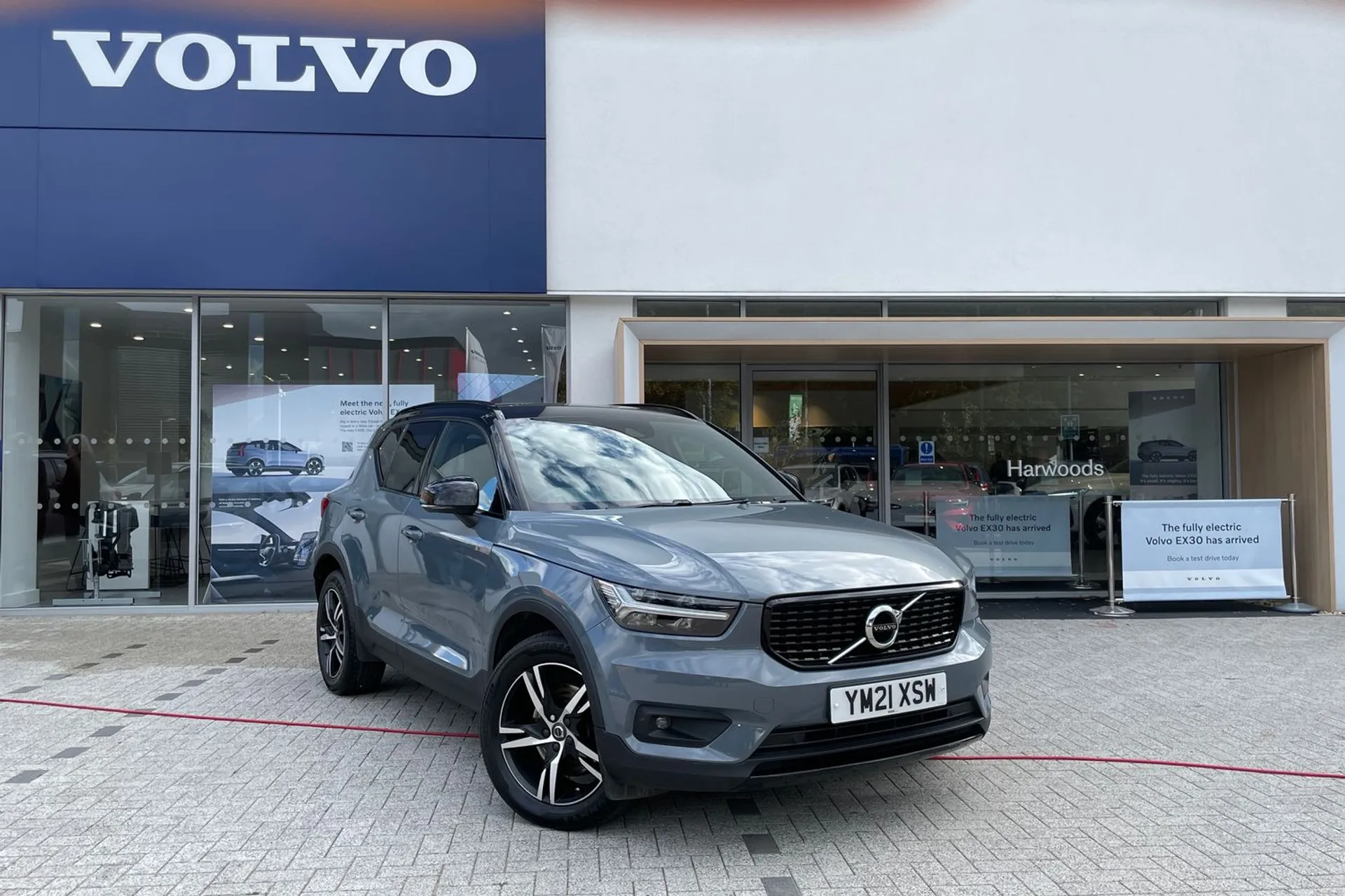 Volvo XC40 focused image