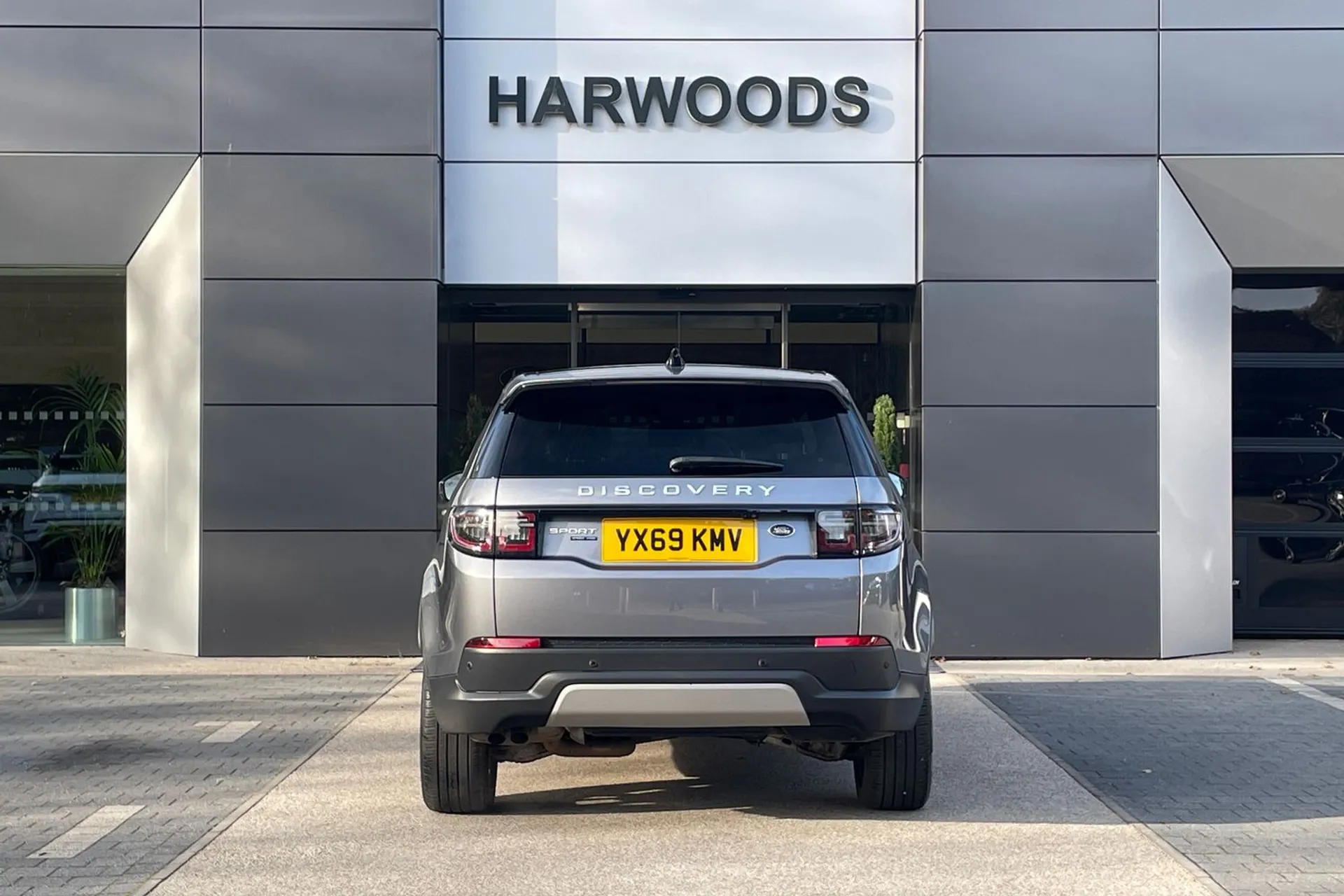 LAND ROVER DISCOVERY SPORT thumbnail image number 6