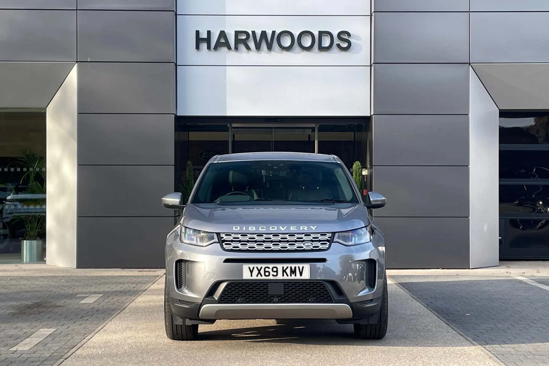 LAND ROVER DISCOVERY SPORT thumbnail image number 10