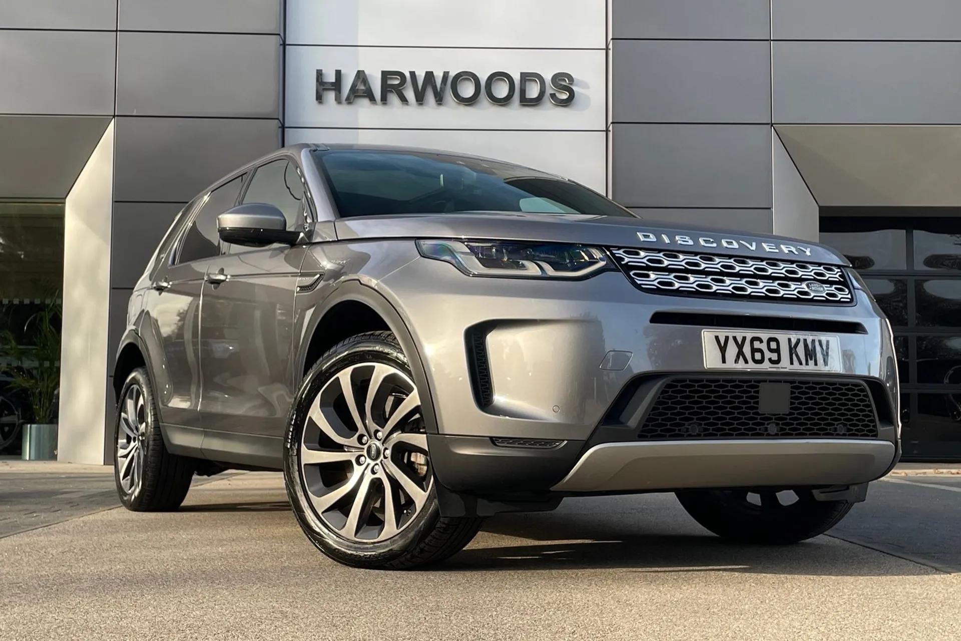 LAND ROVER DISCOVERY SPORT thumbnail image number 4